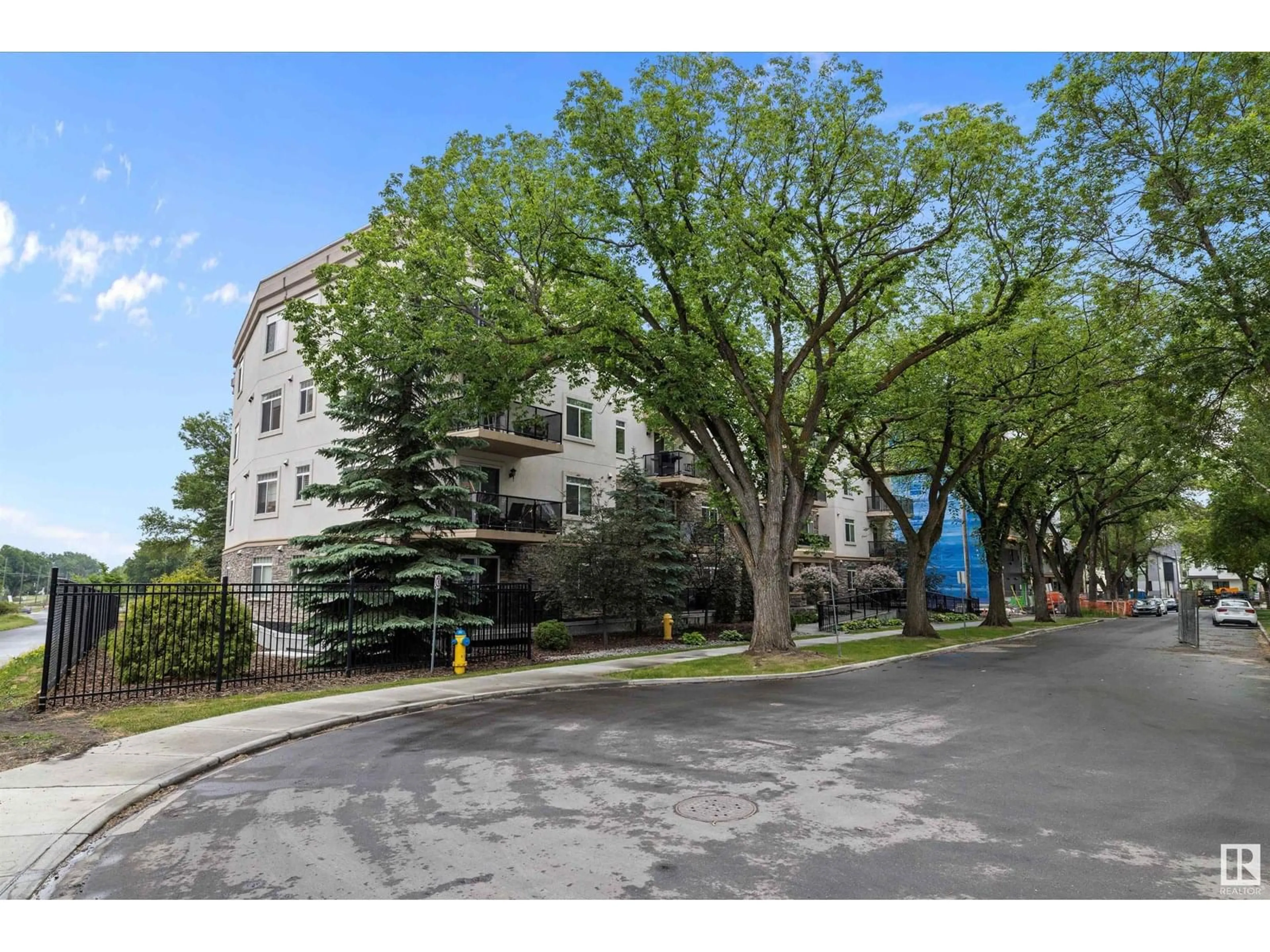 Unknown for #204 - 8631 108 ST, Edmonton Alberta T6E4M5