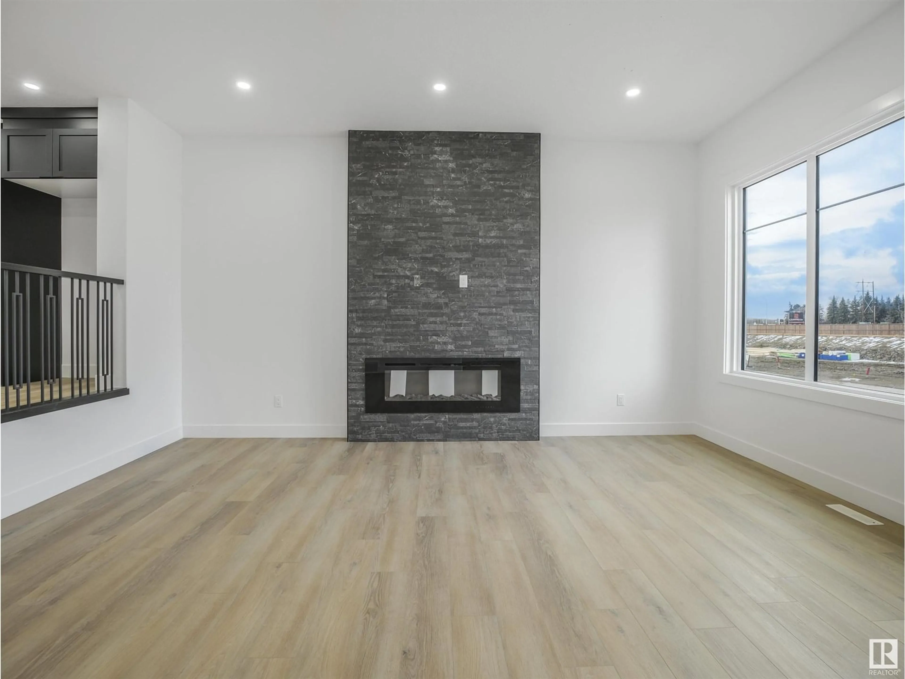Unknown for 18 CATRIA POINT, Sherwood Park Alberta T8H3A9