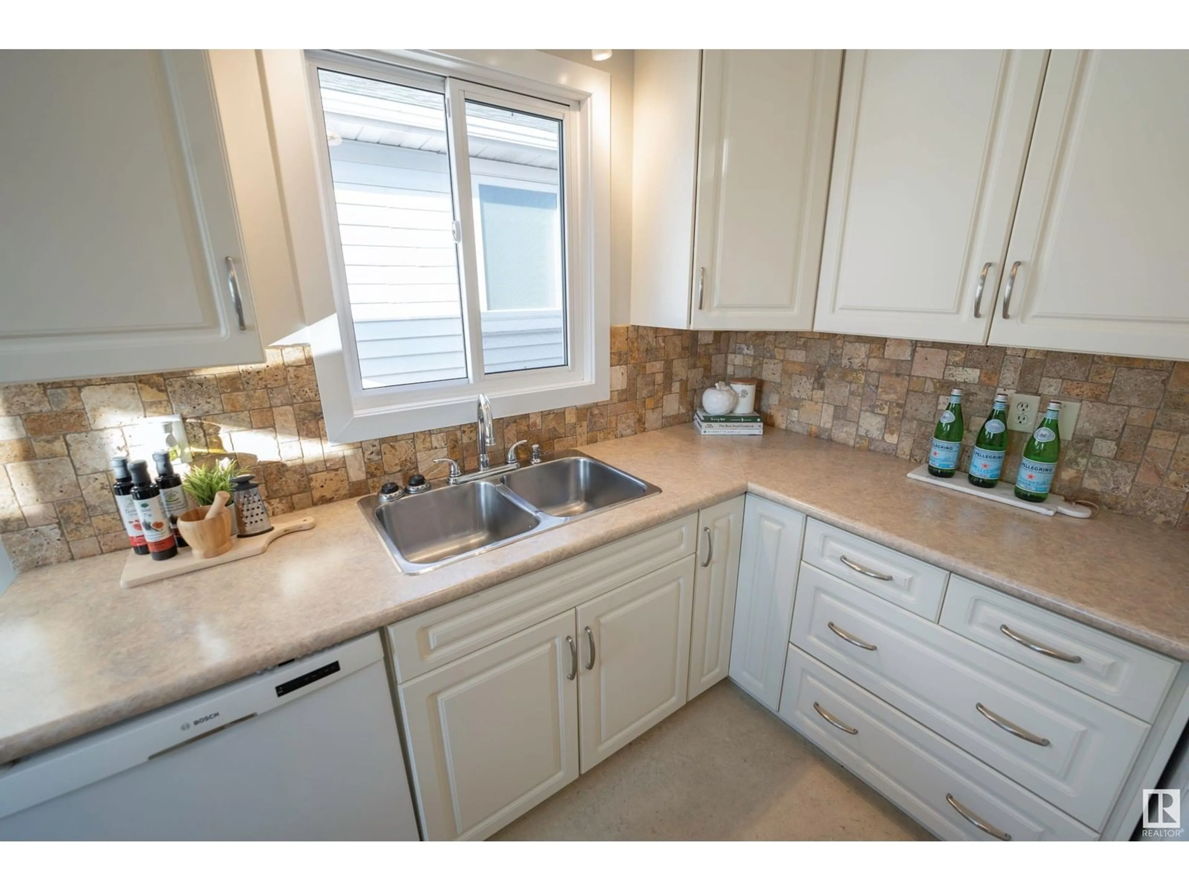 Standard kitchen, ceramic/tile floor for 6812 106 ST, Edmonton Alberta T6H2W2