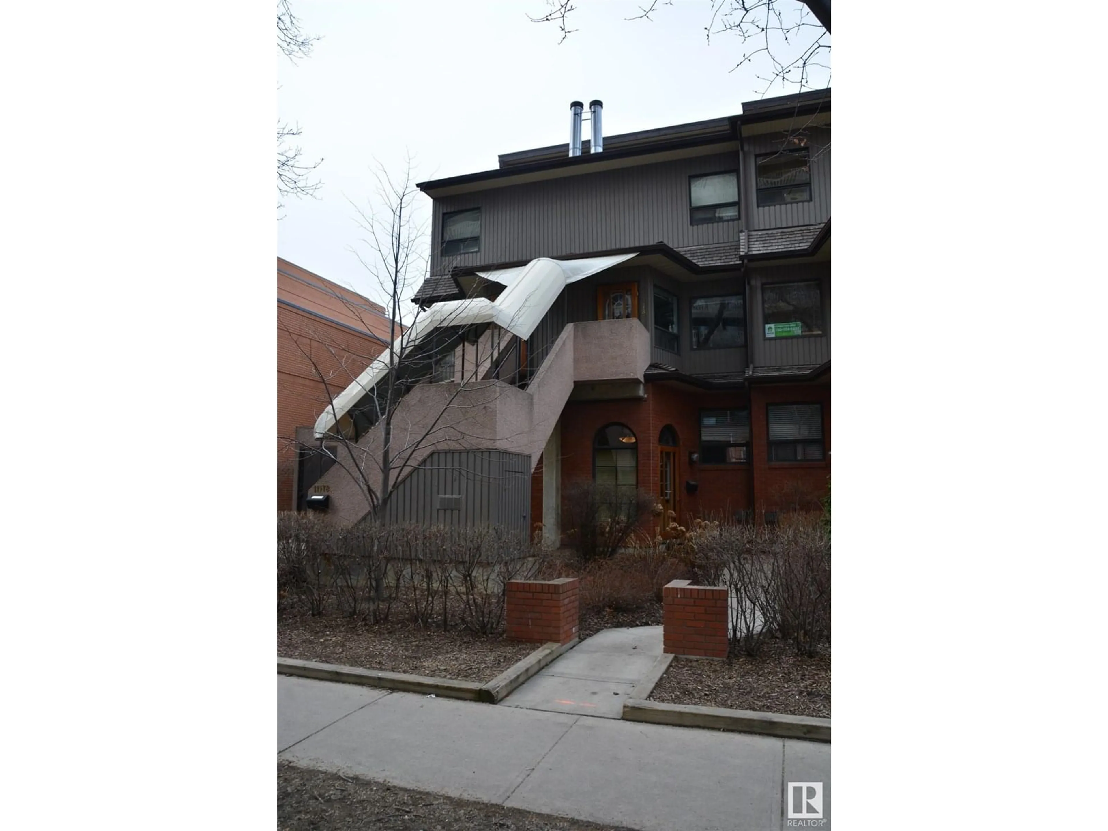 Unknown for 11176 83 AV, Edmonton Alberta T6G0V1