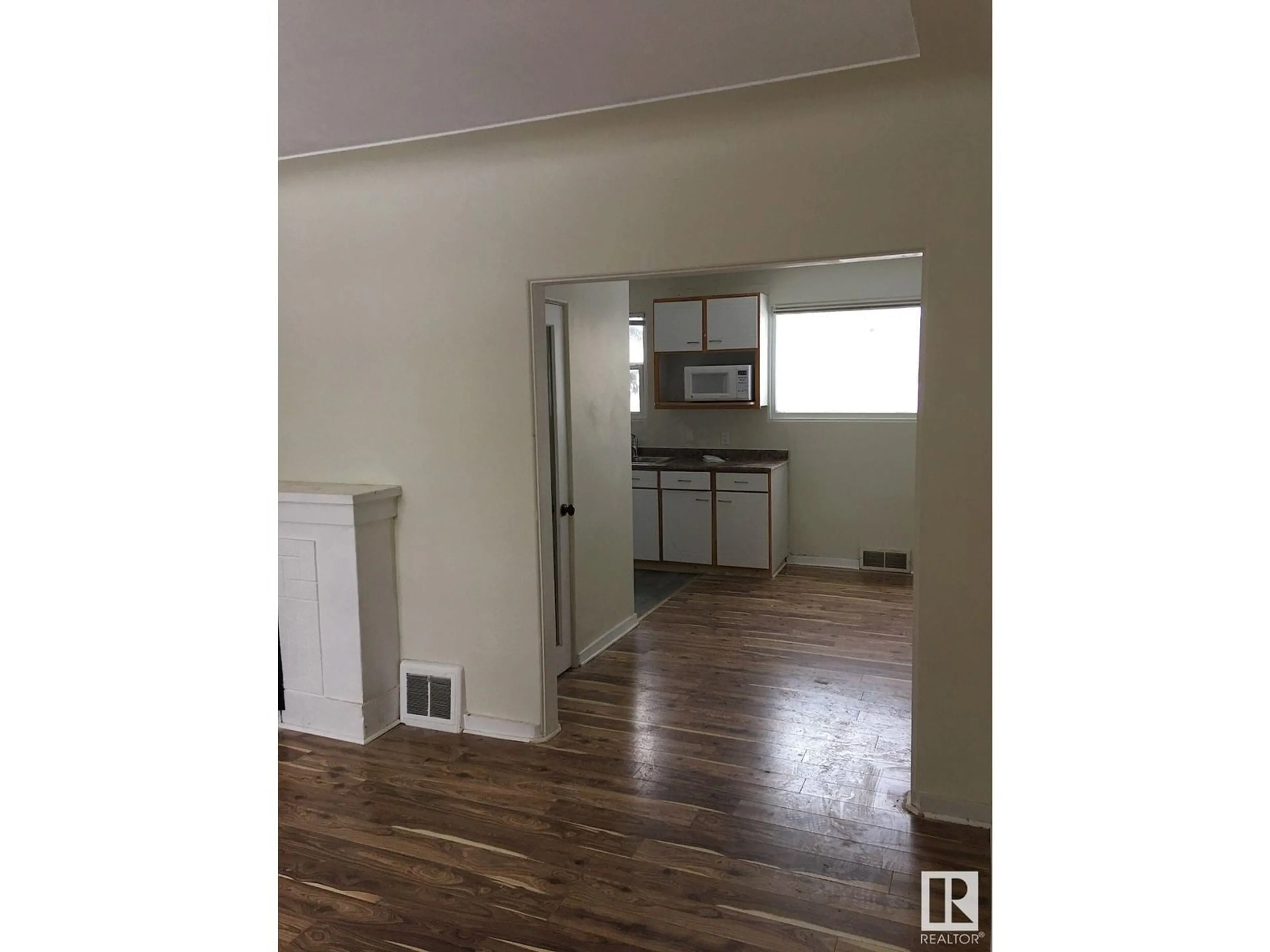 A pic of a room for 8151 79 AV, Edmonton Alberta T6C0P9