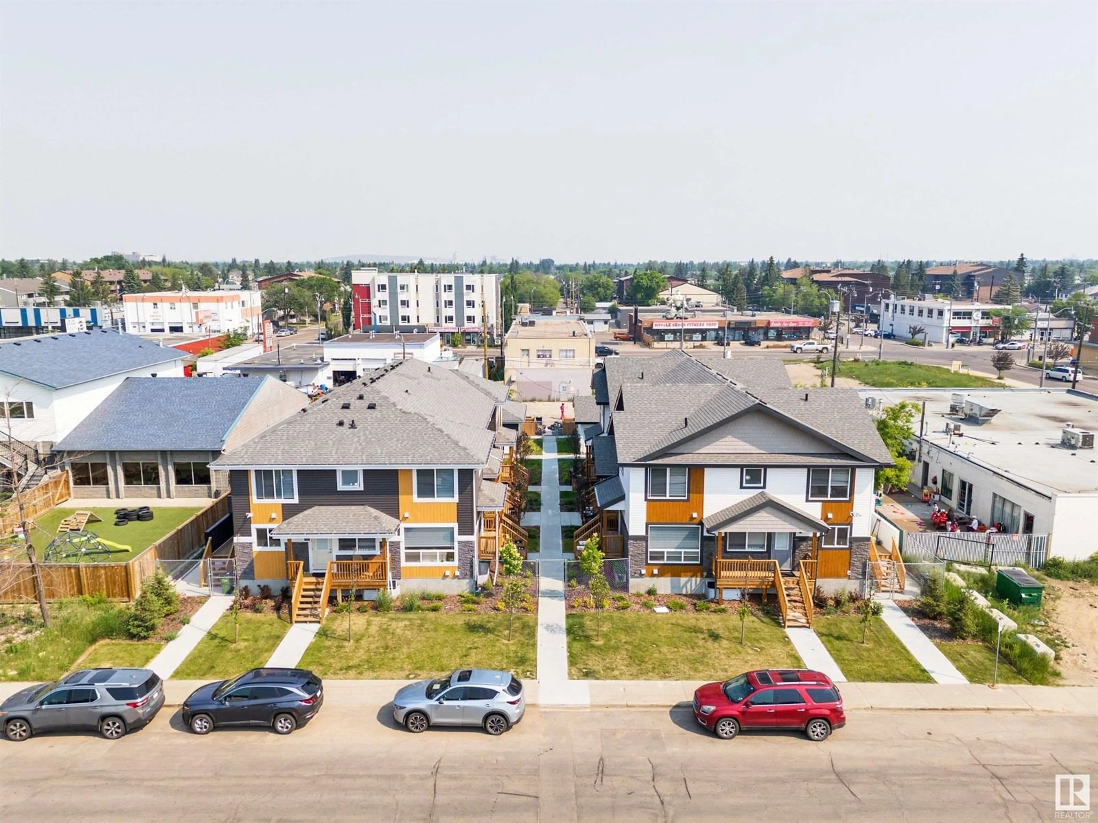 A pic from outside/outdoor area/front of a property/back of a property/a pic from drone, street for NW - 15812 100A AV, Edmonton Alberta T5P0L8
