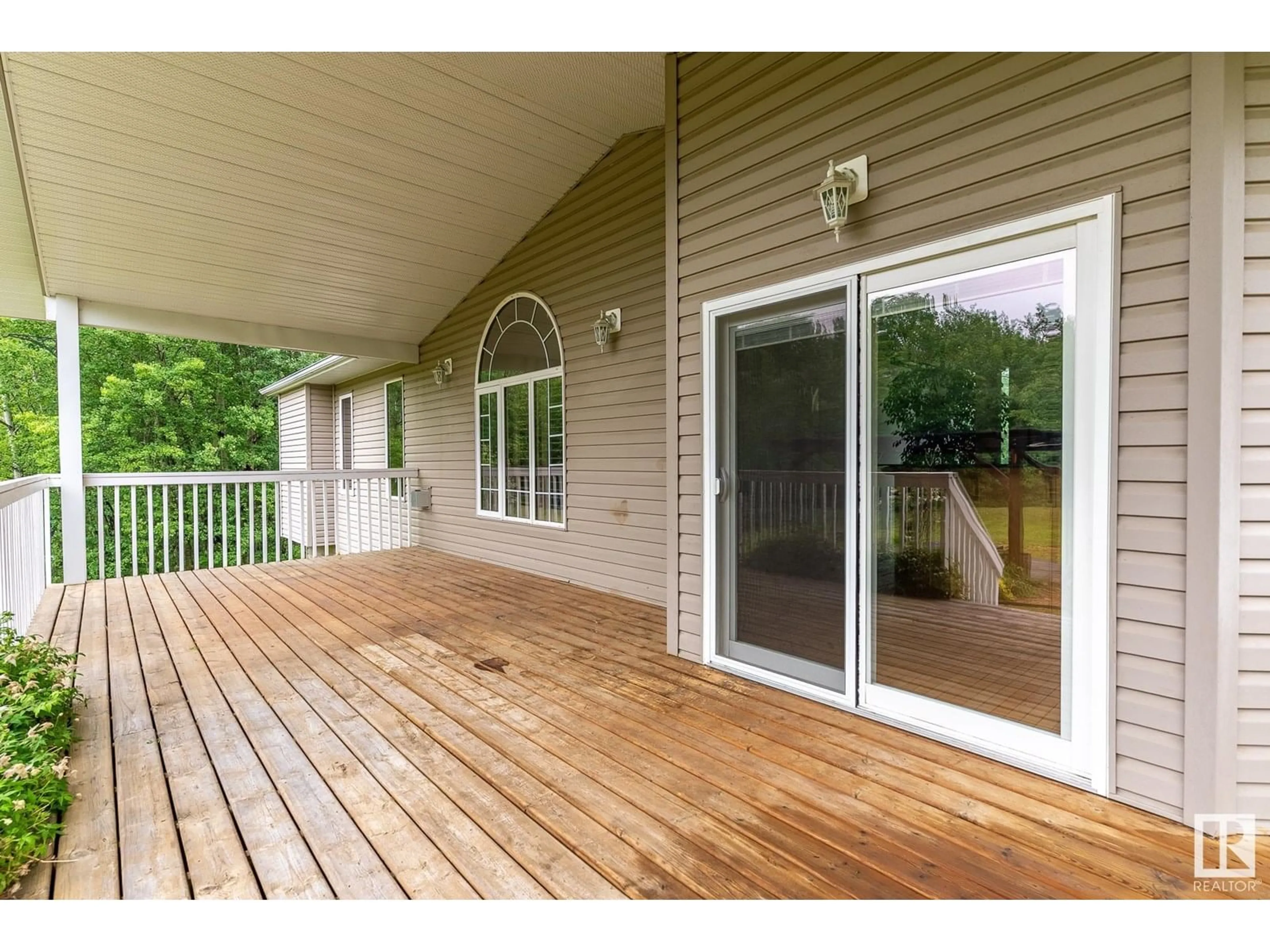 Patio, water/lake/river/ocean view for 314 20212 TWP RD RD, Rural Strathcona County Alberta T8G1E4