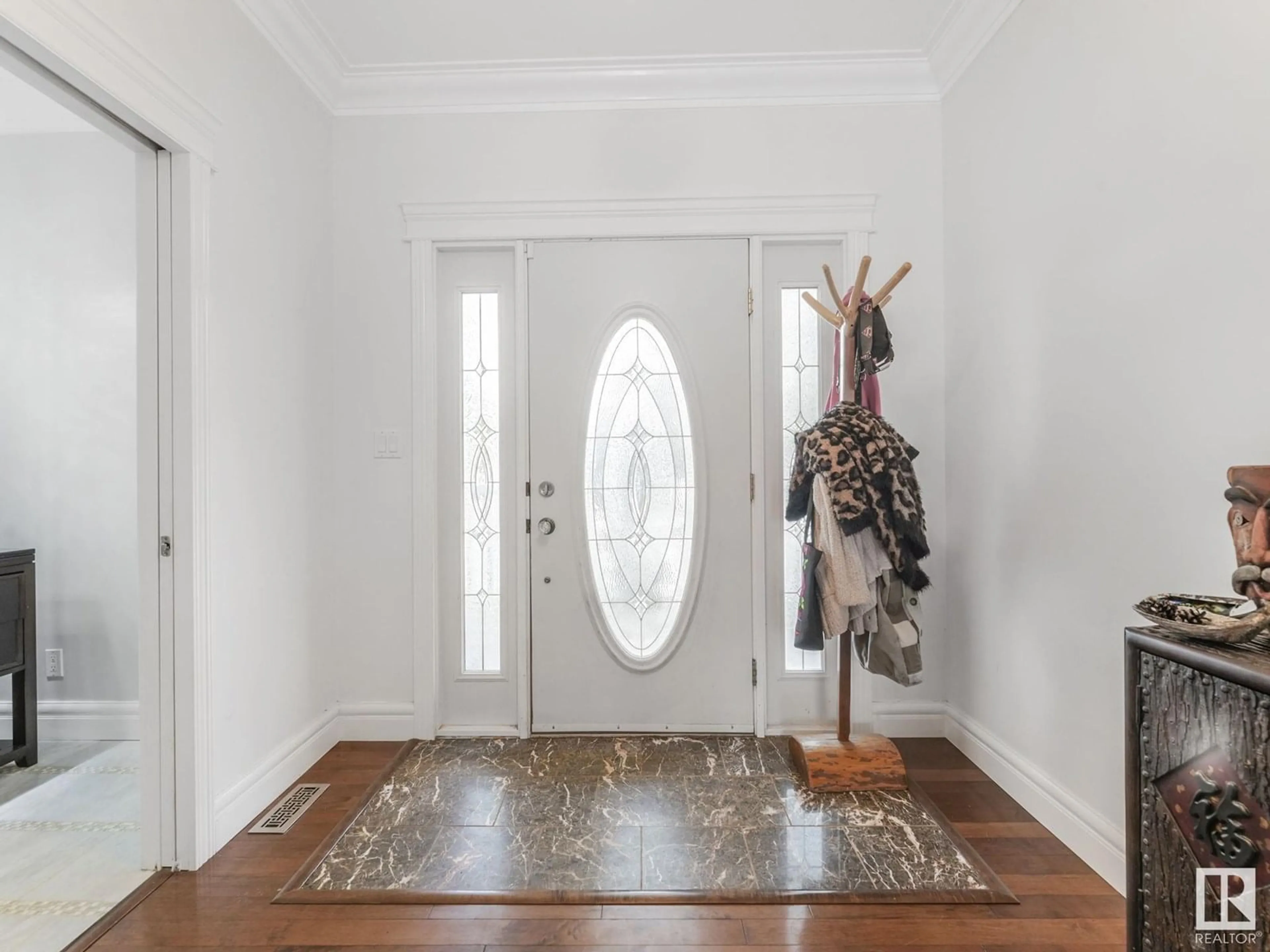 Indoor entryway for NW - 12802 123A ST, Edmonton Alberta T5L0K7