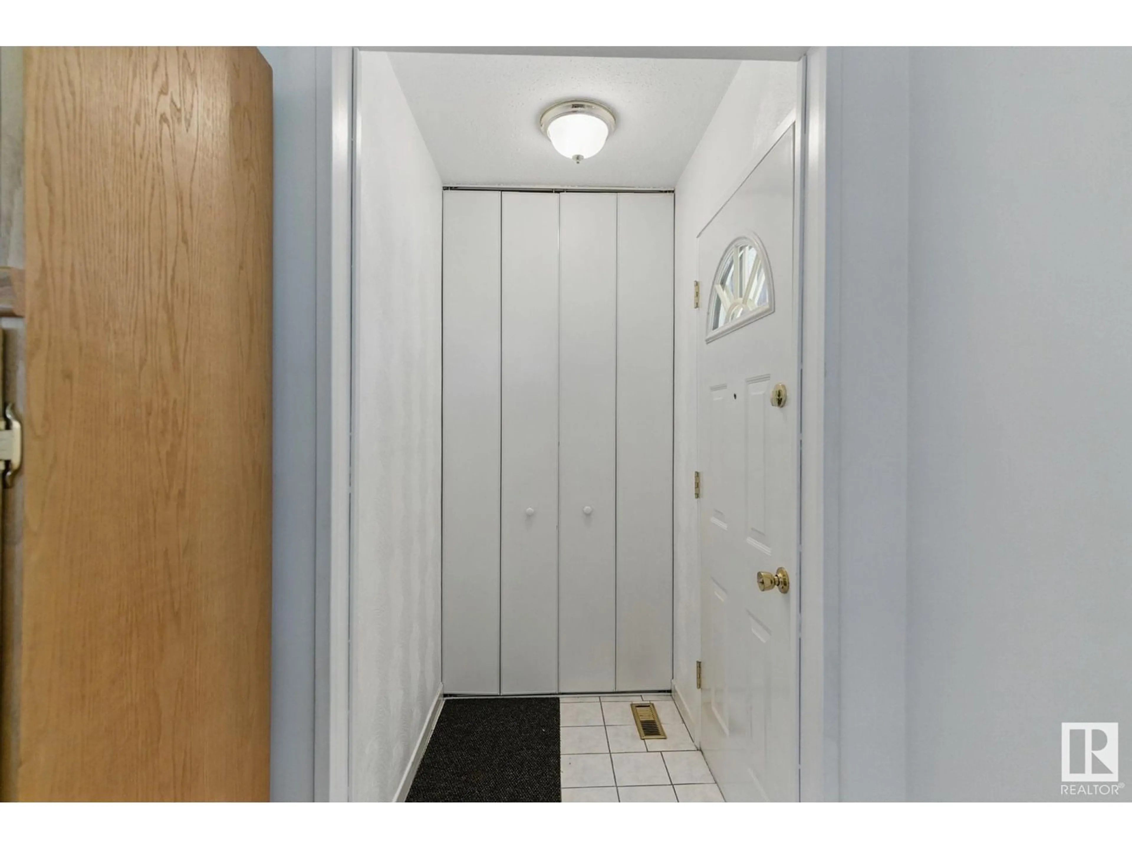 Indoor entryway for NW - 11951 59 ST, Edmonton Alberta T5W3X9