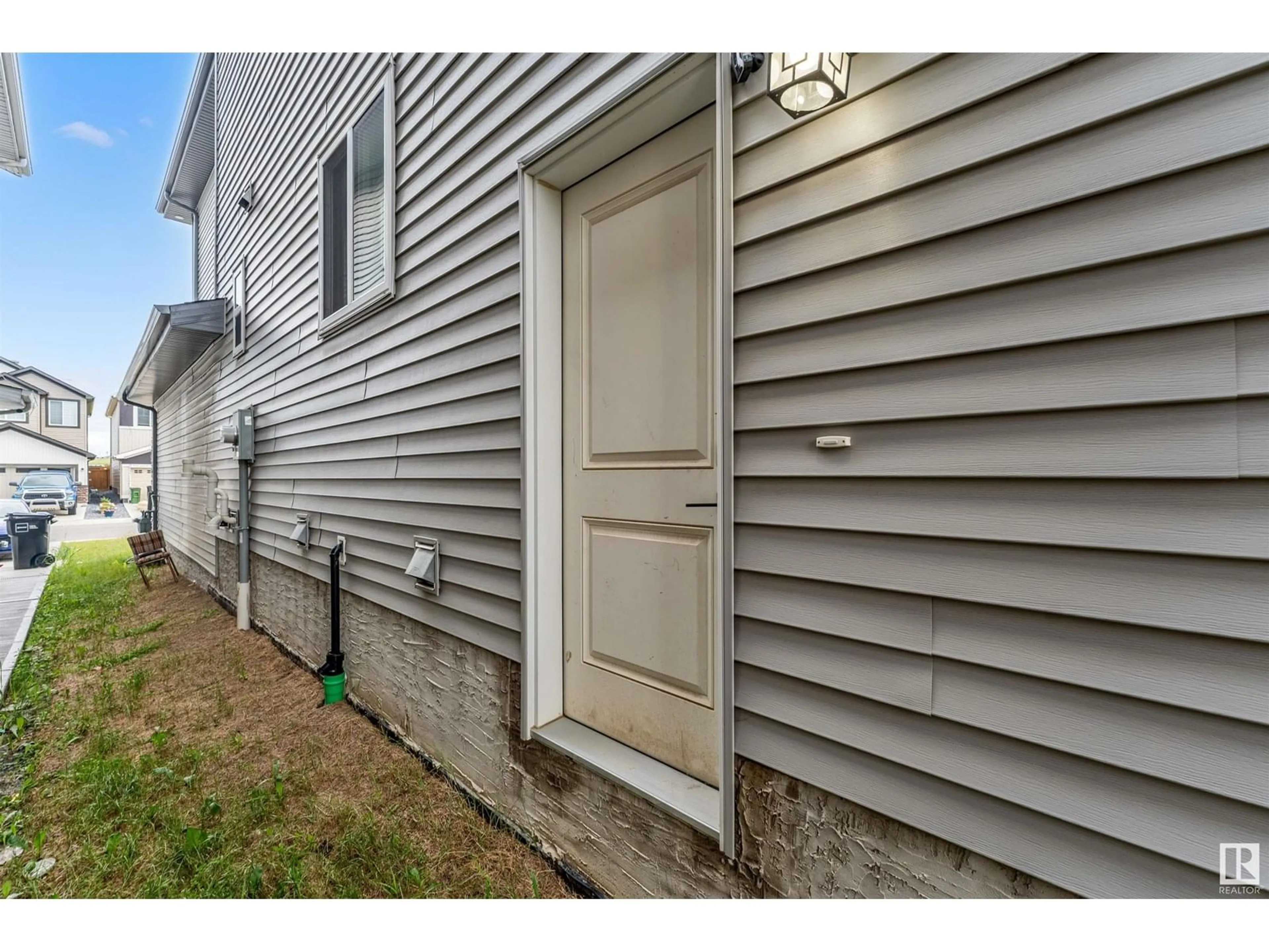 Unknown for 1356 20 ST, Edmonton Alberta T6T2R7