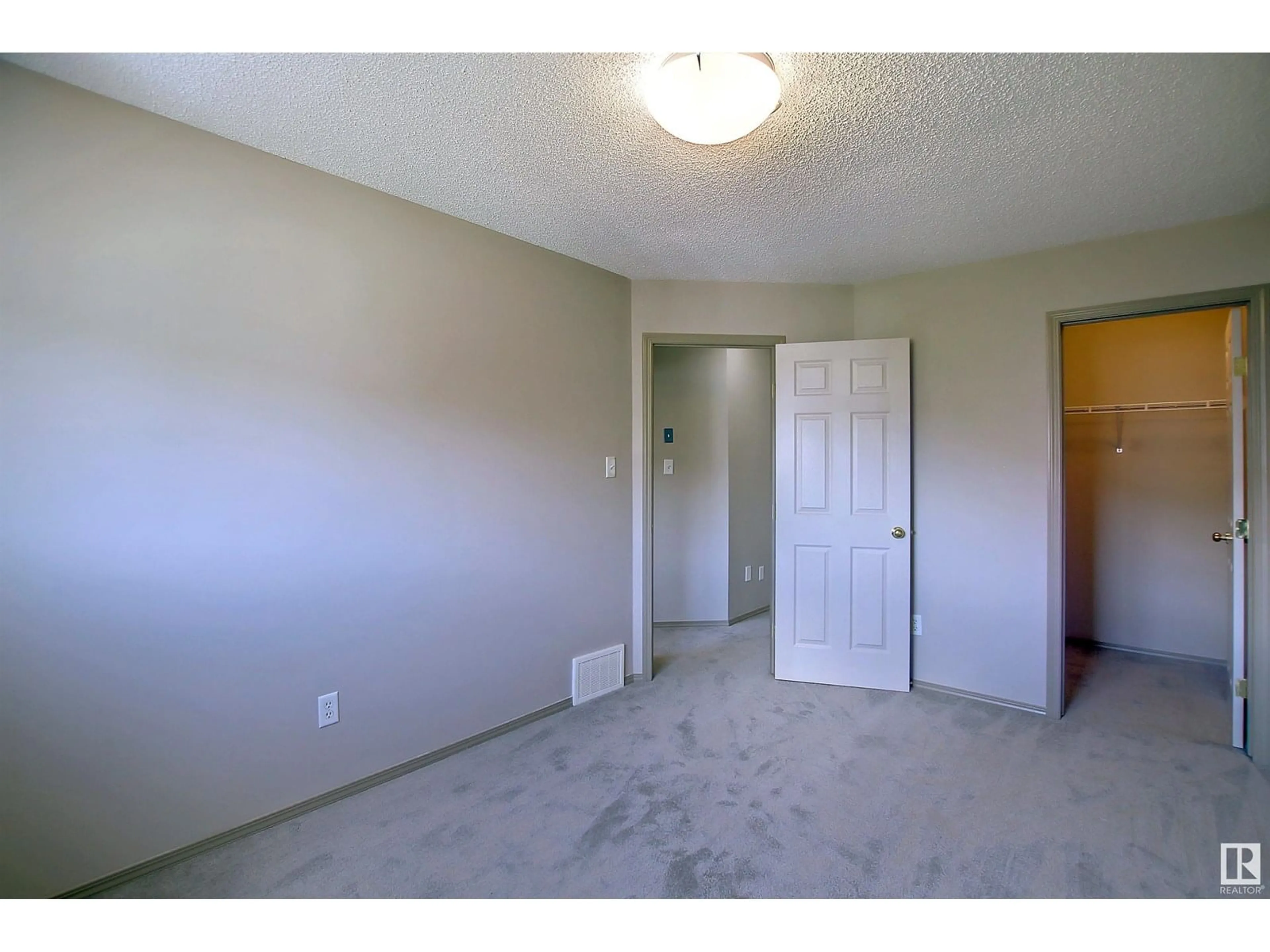 A pic of a room for SW - 8129 7 AV, Edmonton Alberta T6X1L9