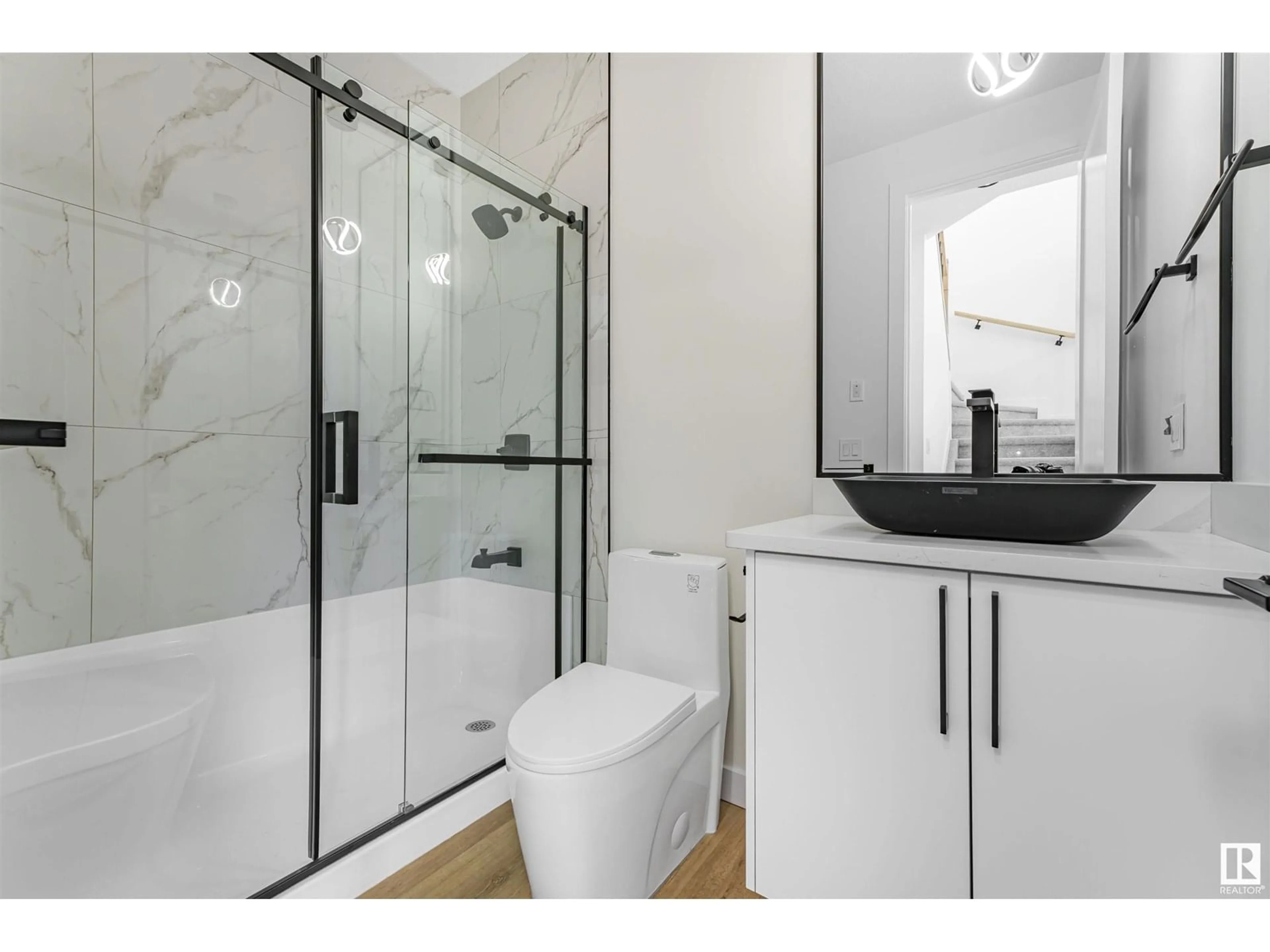 Standard bathroom, ceramic/tile floor for 3355 CHICKADEE DRIVE, Edmonton Alberta T5S0K9