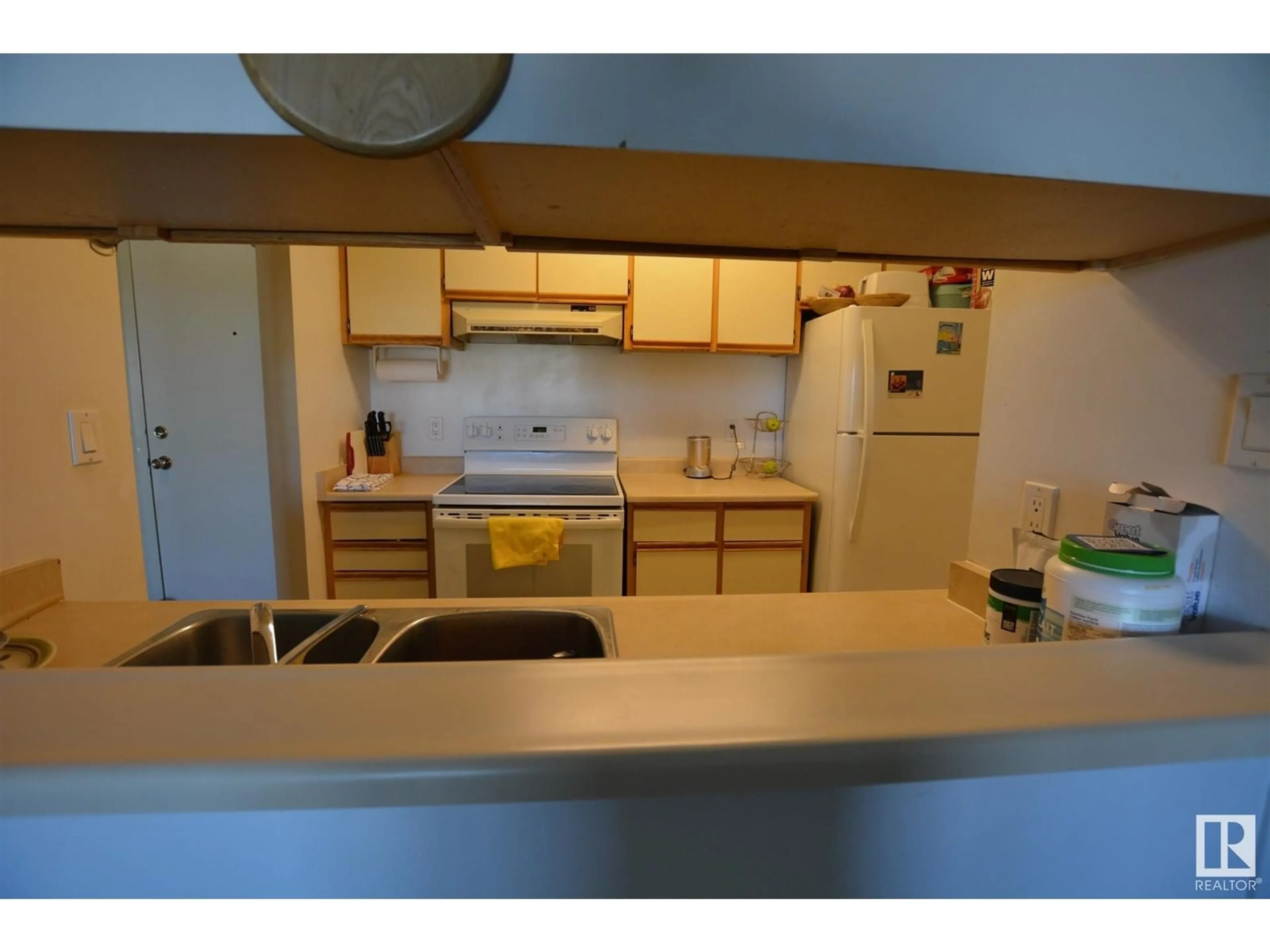 Standard kitchen, unknown for #403 - 10511 19 AV, Edmonton Alberta T6J5S8