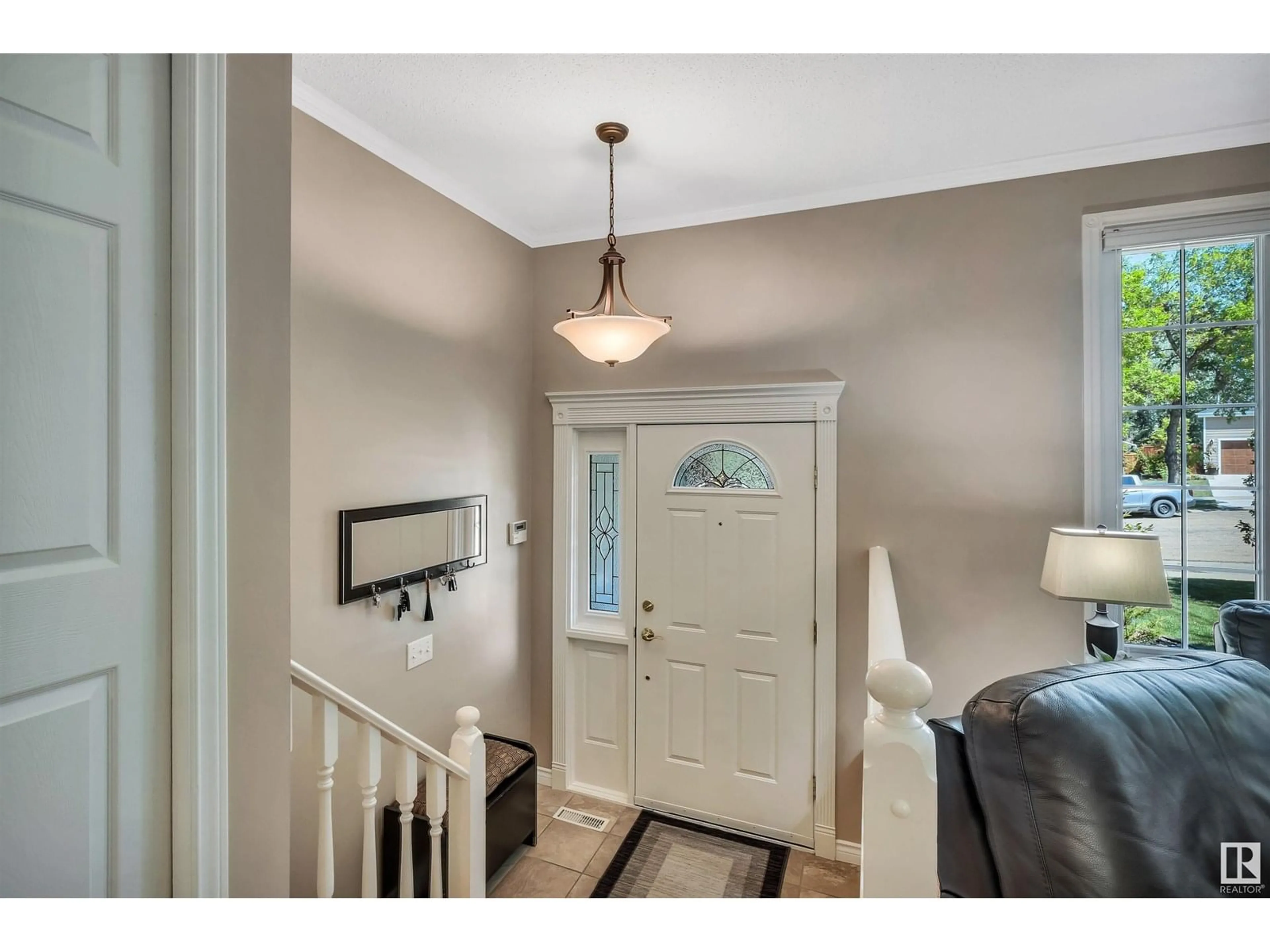 Indoor entryway for 9 WEDGEWOOD PL, St. Albert Alberta T8N3H7