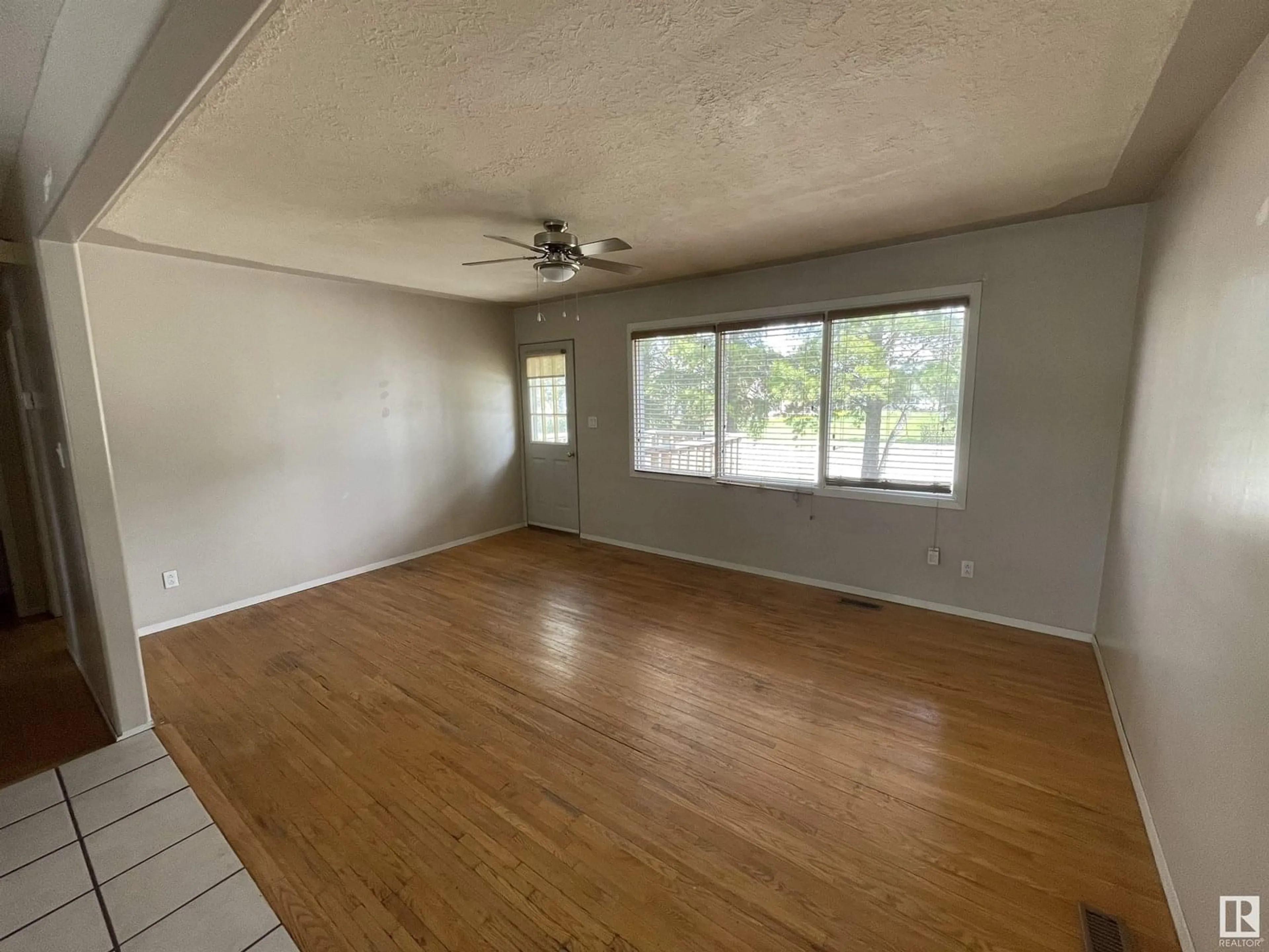 A pic of a room for 4904 47 ST, Drayton Valley Alberta T7A1H8