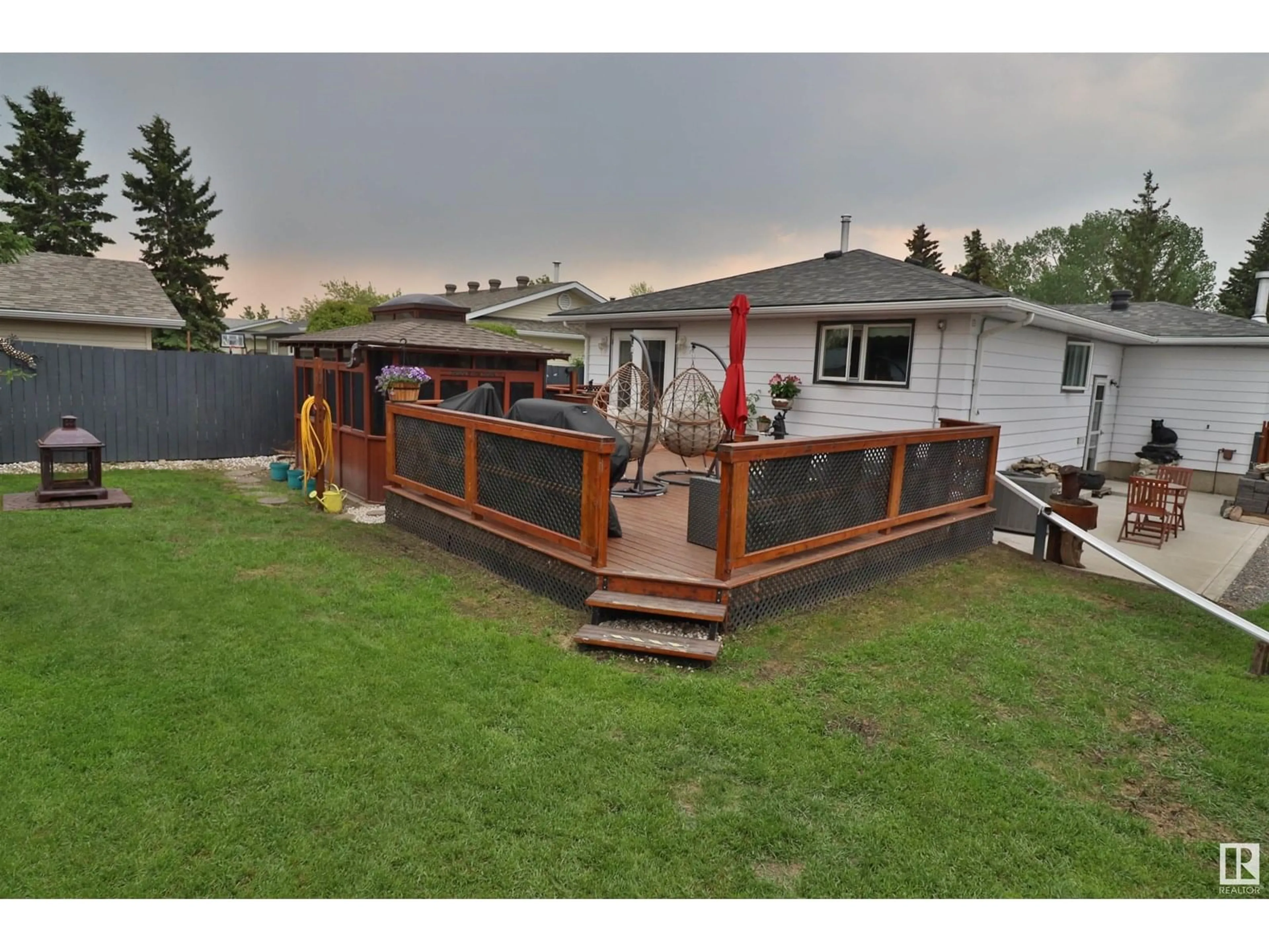 A pic from outside/outdoor area/front of a property/back of a property/a pic from drone, unknown for 163 GARWOOD CRST, Wetaskiwin Alberta T9A2X4