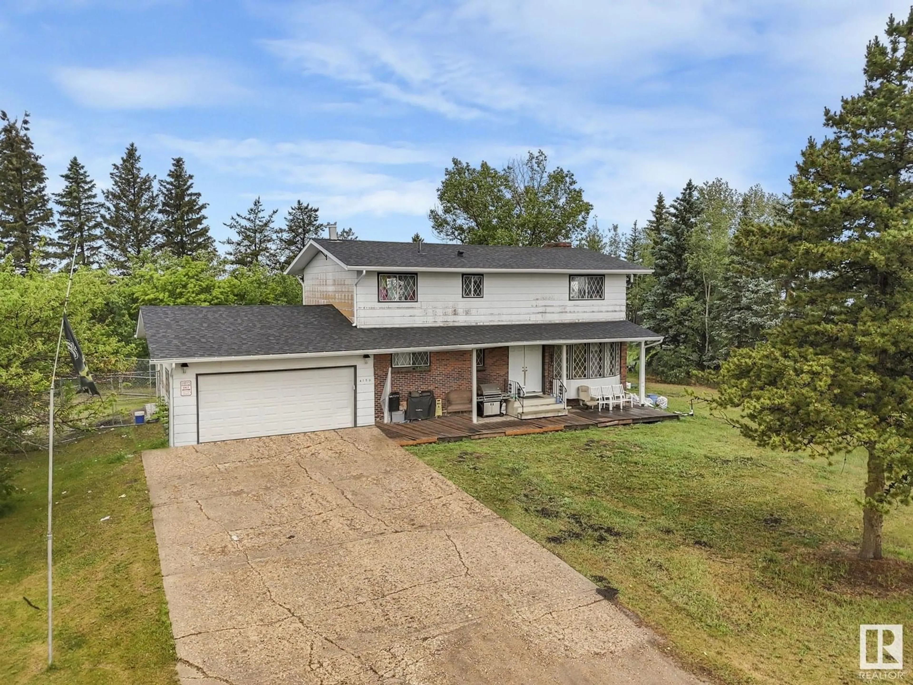 A pic from outside/outdoor area/front of a property/back of a property/a pic from drone, street for NW - 4150 195 AV, Edmonton Alberta T5Y6N4