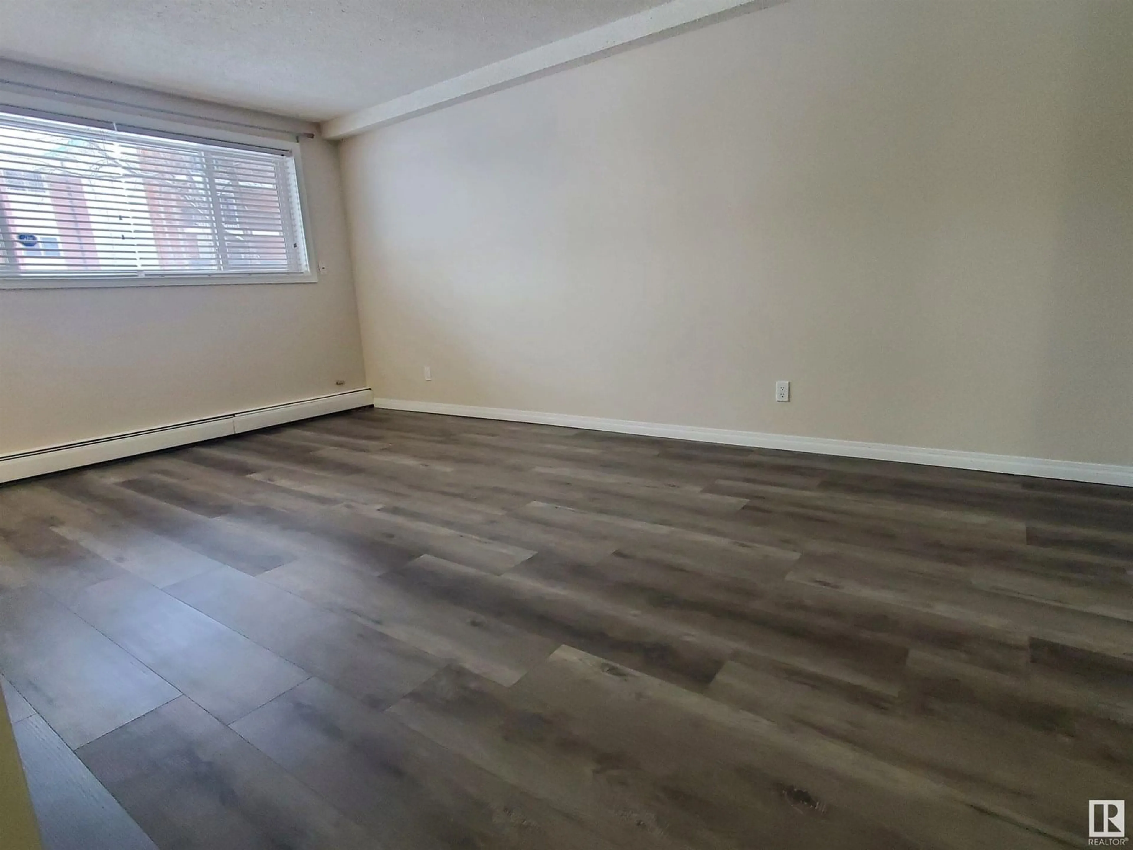 A pic of a room for 105 - 10149 83 AV, Edmonton Alberta T6E2C5