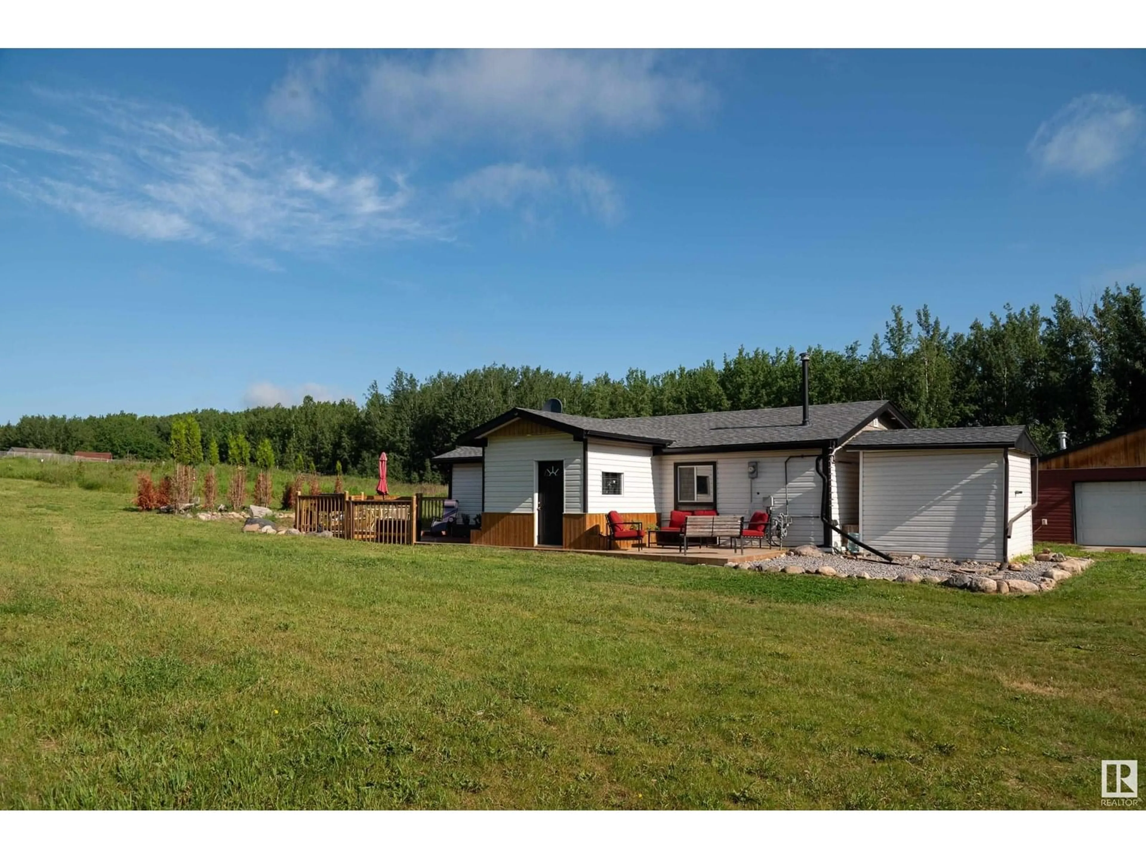 A pic from outside/outdoor area/front of a property/back of a property/a pic from drone, unknown for 233 - 1414 37 HI, Rural Lac Ste. Anne County Alberta T0E1V0