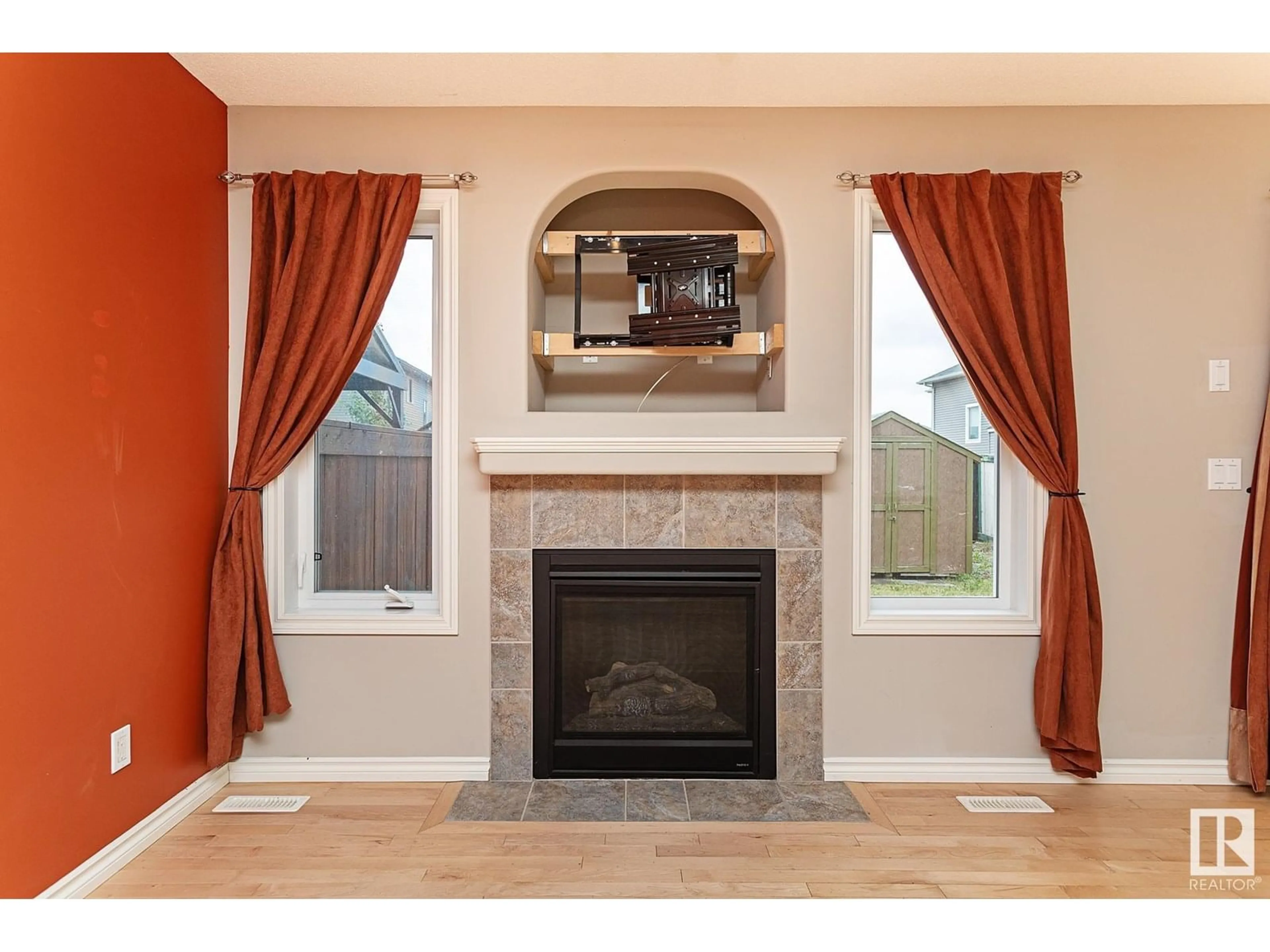 Unknown for 29 CARAGANA WY, Fort Saskatchewan Alberta T6L0H8