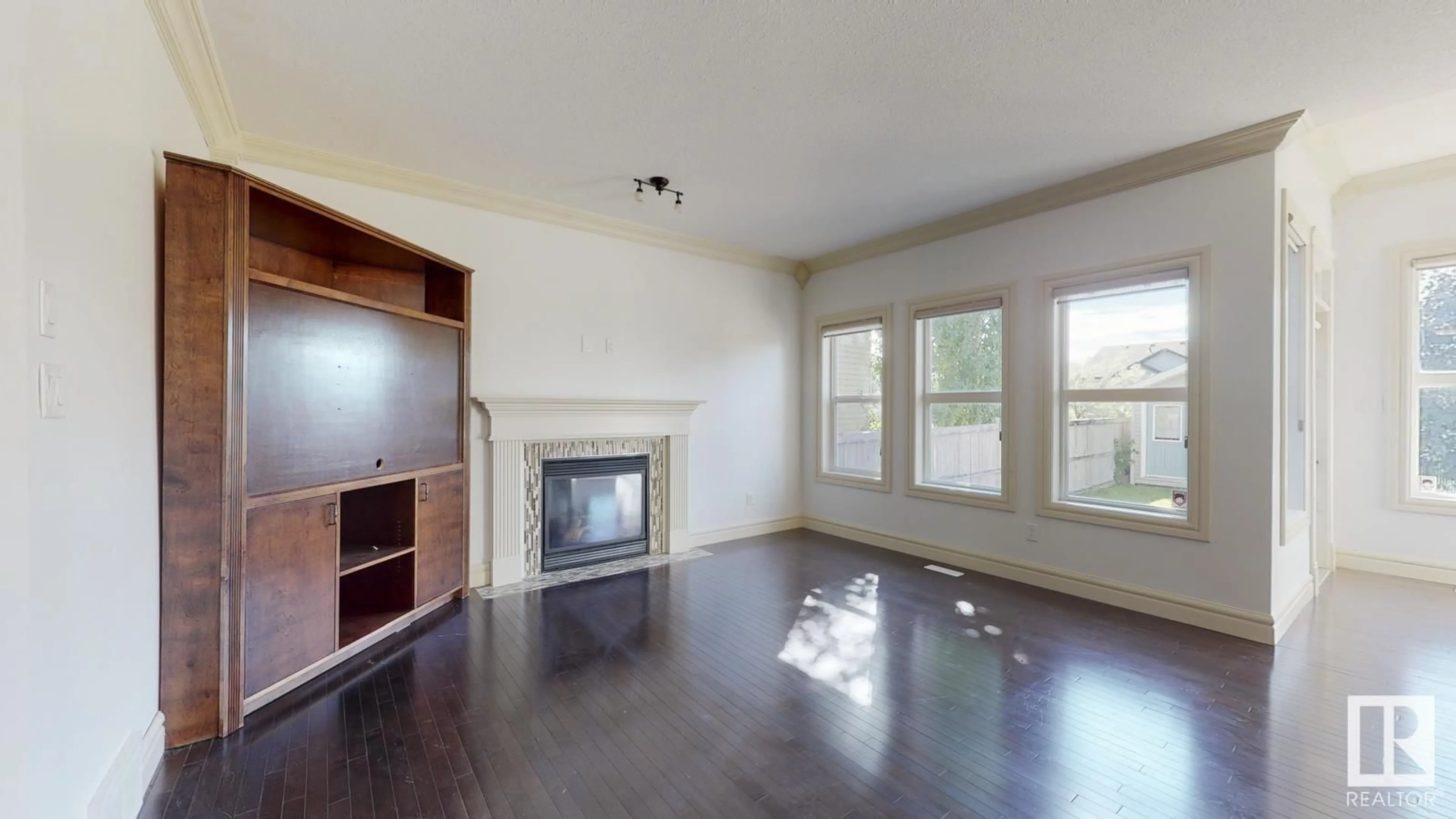 A pic of a room for 11713 13A AV SW, Edmonton Alberta T6W0E6