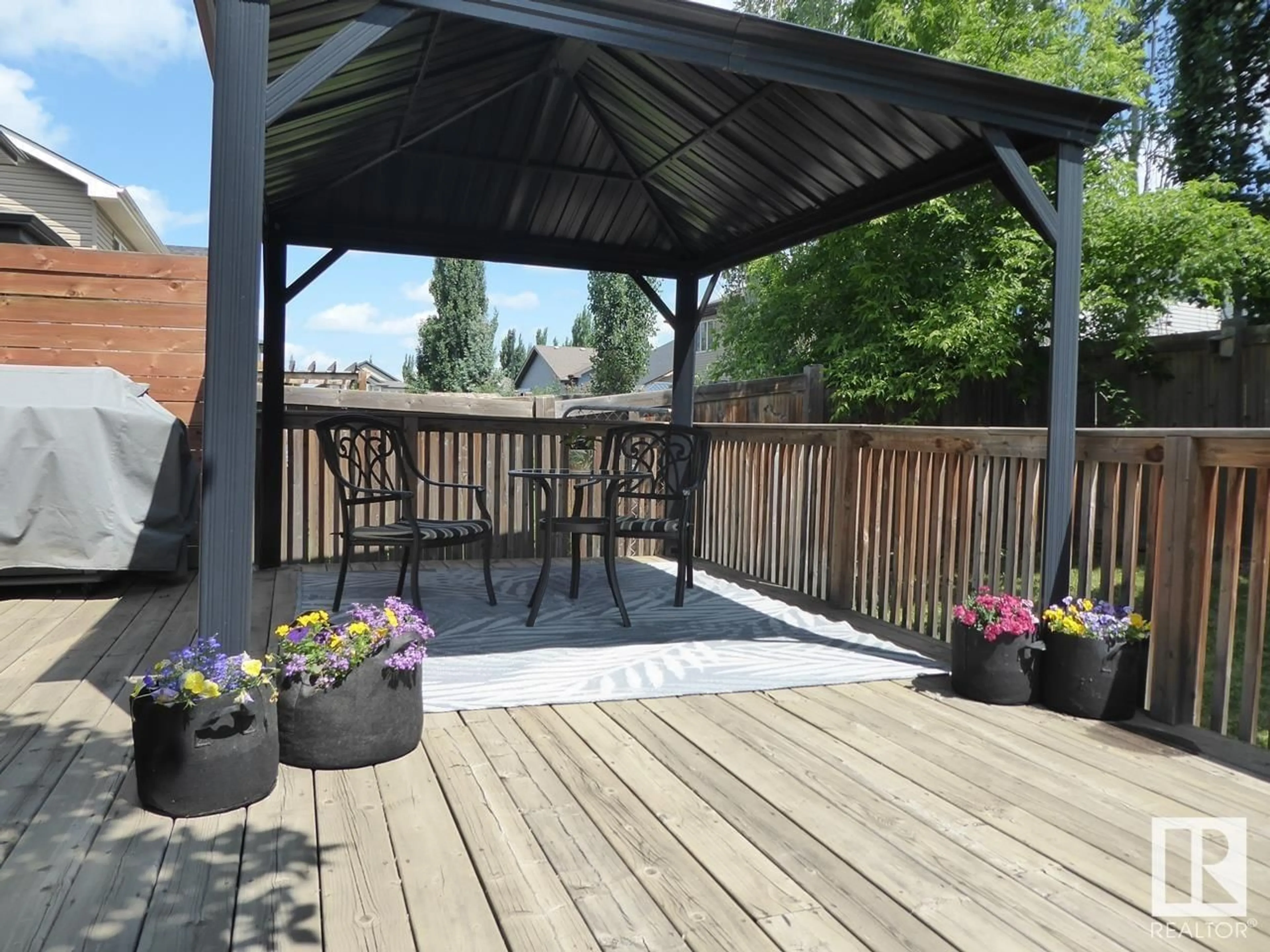 Patio, street for 1611 WESTERRA AV, Stony Plain Alberta T7Z0H2