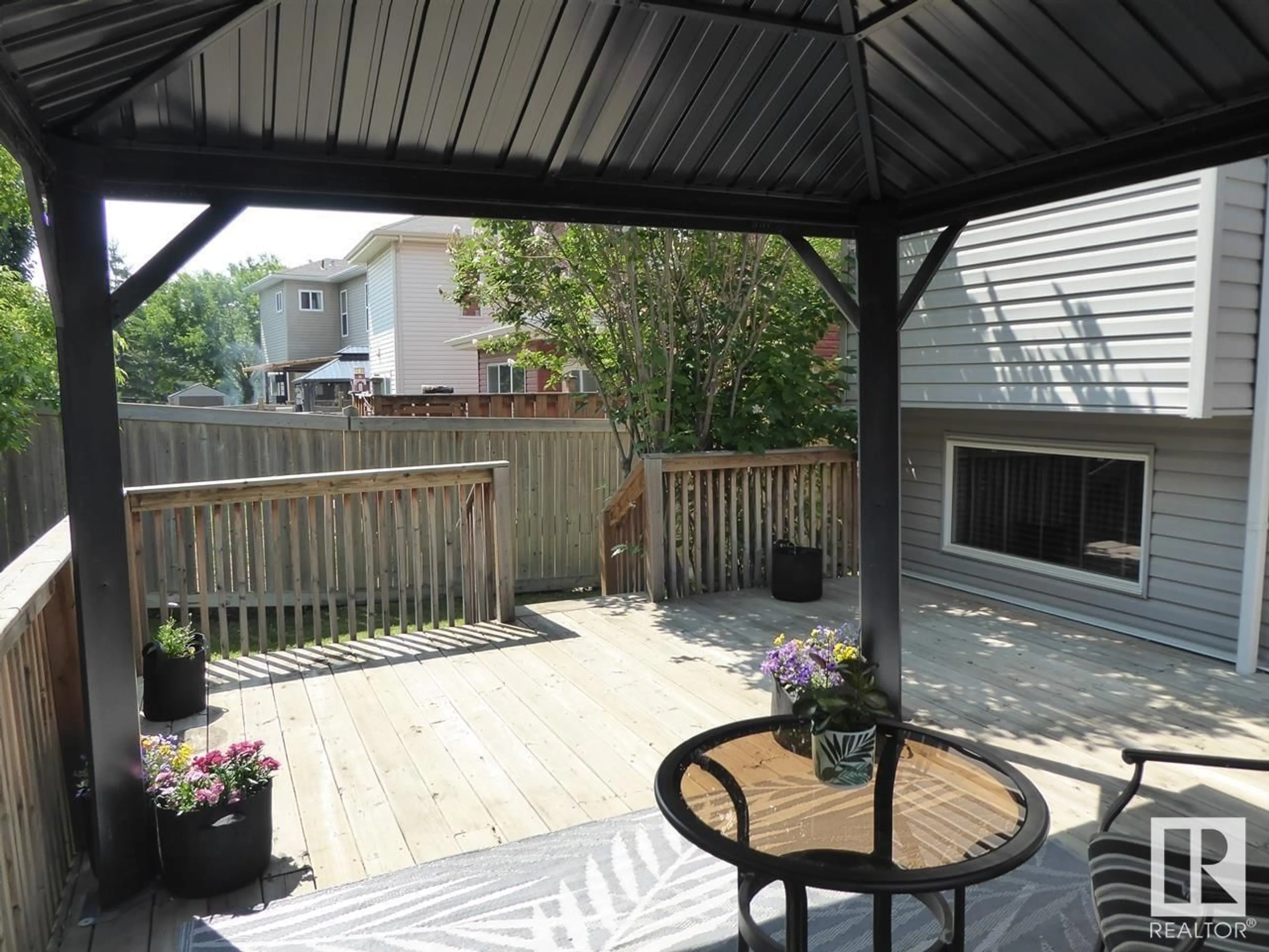 Patio, street for 1611 WESTERRA AV, Stony Plain Alberta T7Z0H2
