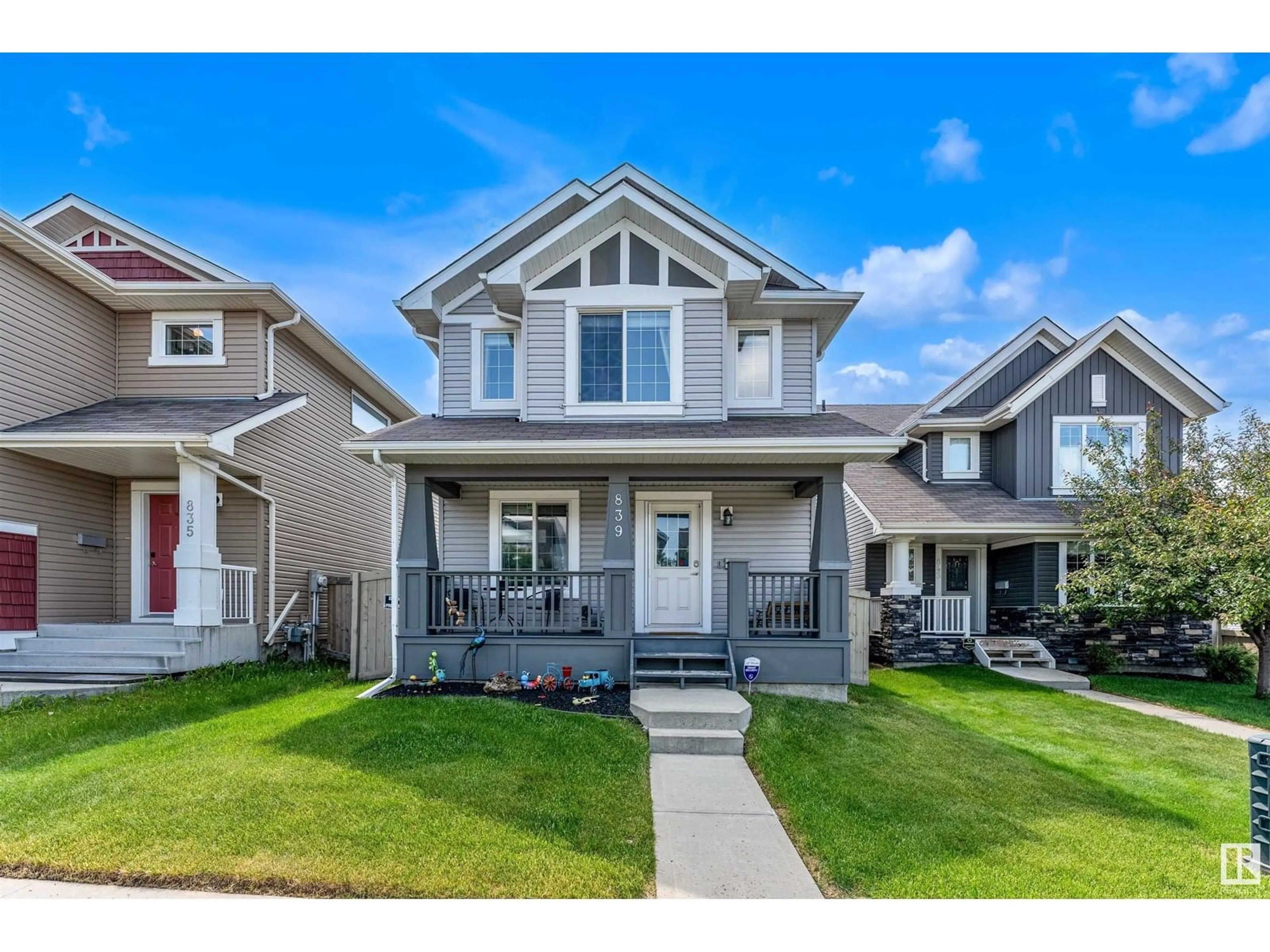 Home with vinyl exterior material, street for 839 37 AVE AV, Edmonton Alberta T6T0S3