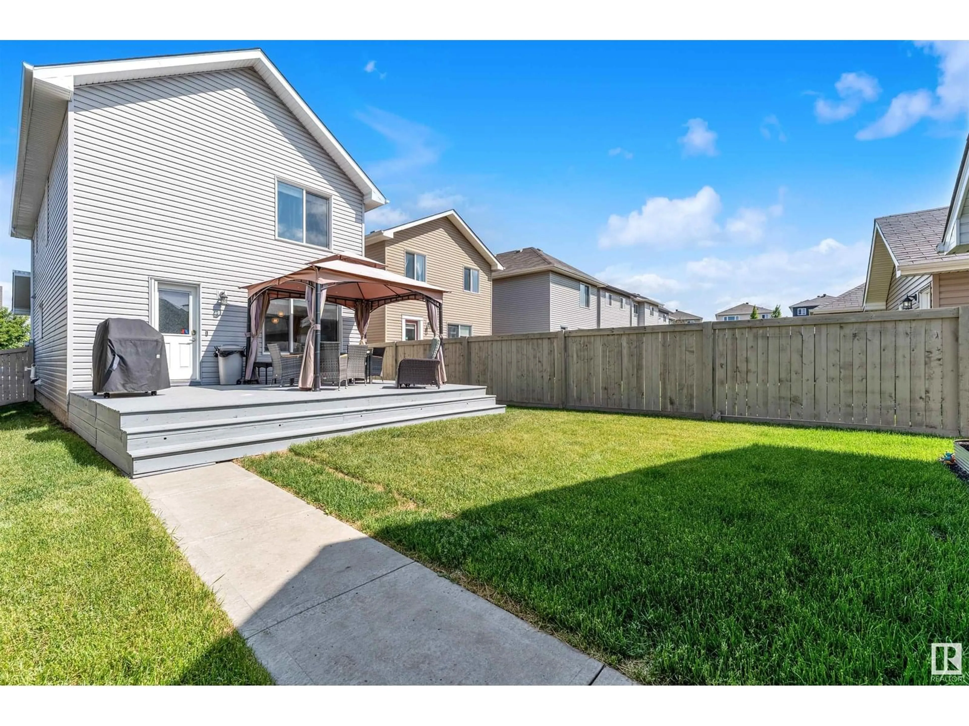 Patio, street for 839 37 AVE AV, Edmonton Alberta T6T0S3
