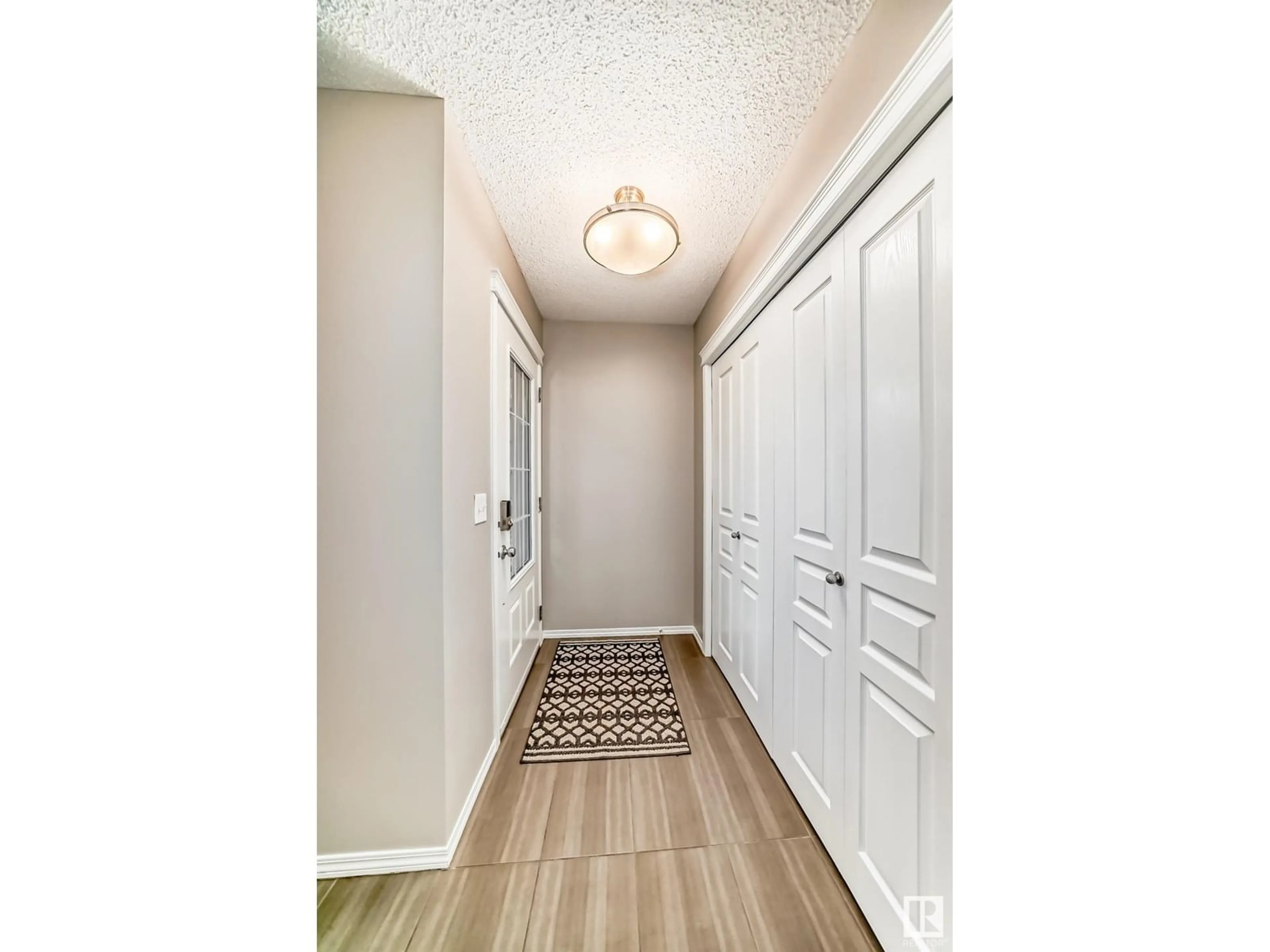 Indoor entryway for SW - 4315 ANNETT CM, Edmonton Alberta T6W2V5