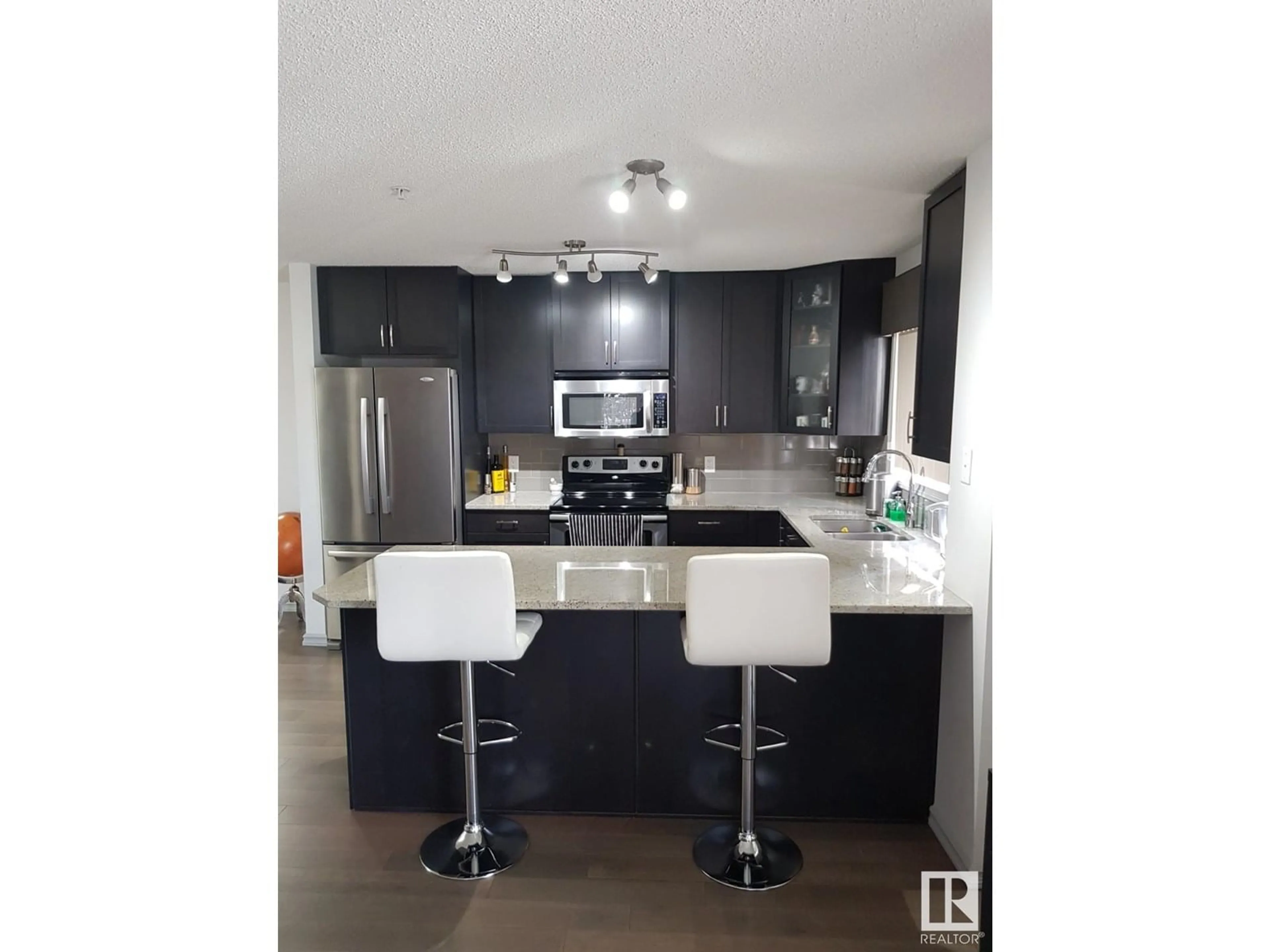 Contemporary kitchen, unknown for 117 - 2204 44 AV NW, Edmonton Alberta T6T0G5