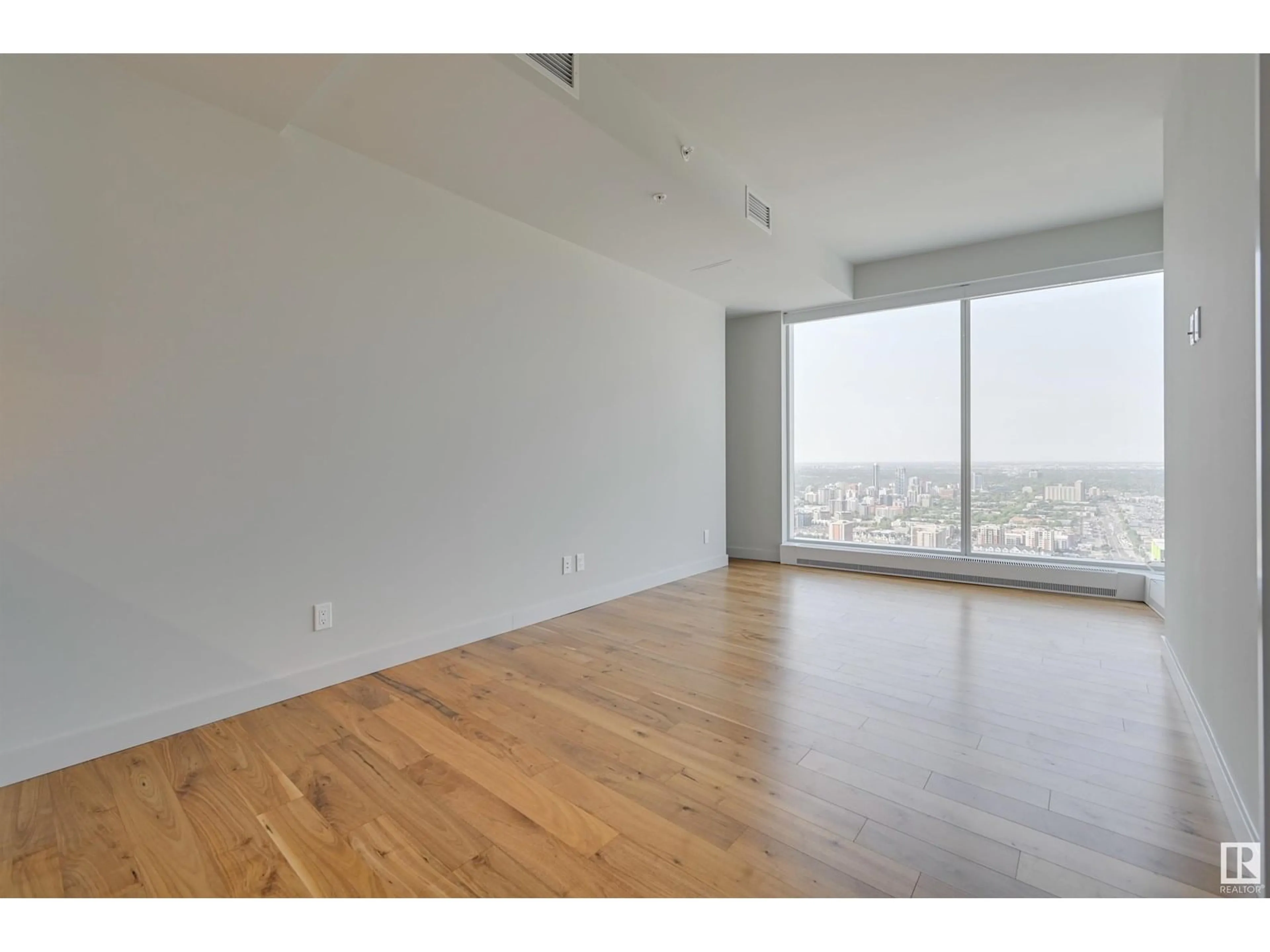 A pic of a room for 10360 - 4207 102 ST NW, Edmonton Alberta T5J0K6