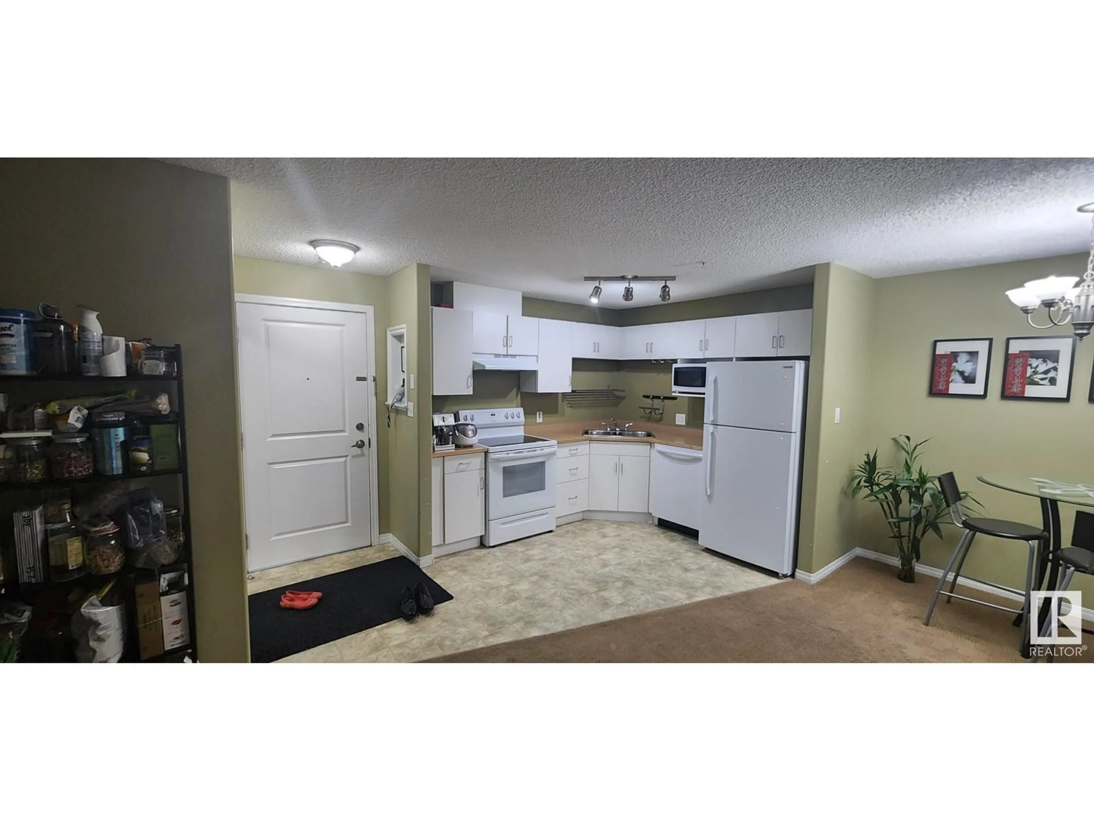 Standard kitchen, ceramic/tile floor for 231 - 11325 83 ST, Edmonton Alberta T5B4W5