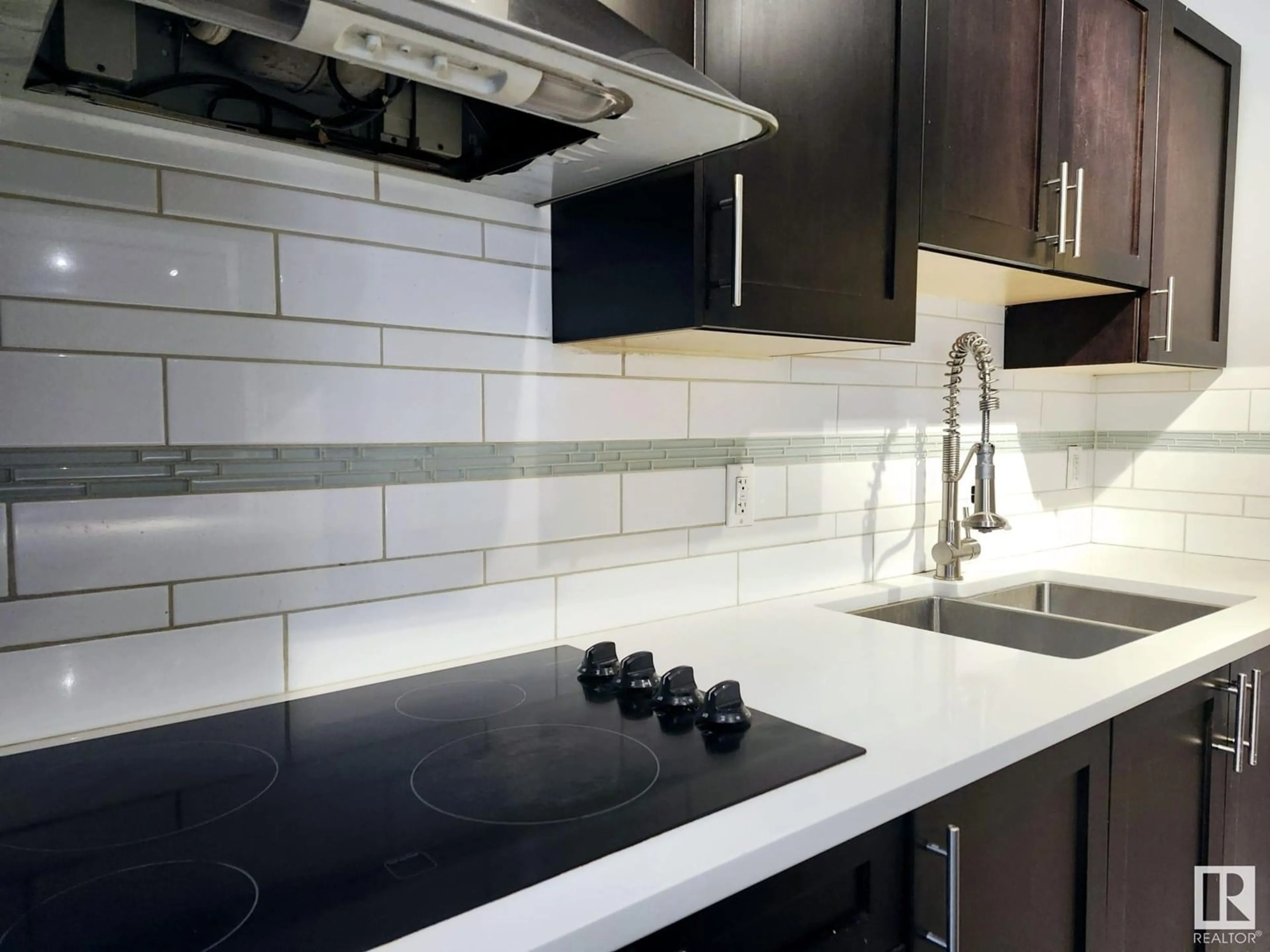 Contemporary kitchen, ceramic/tile floor for #6 - 10015 83 AV, Edmonton Alberta T6E2C3
