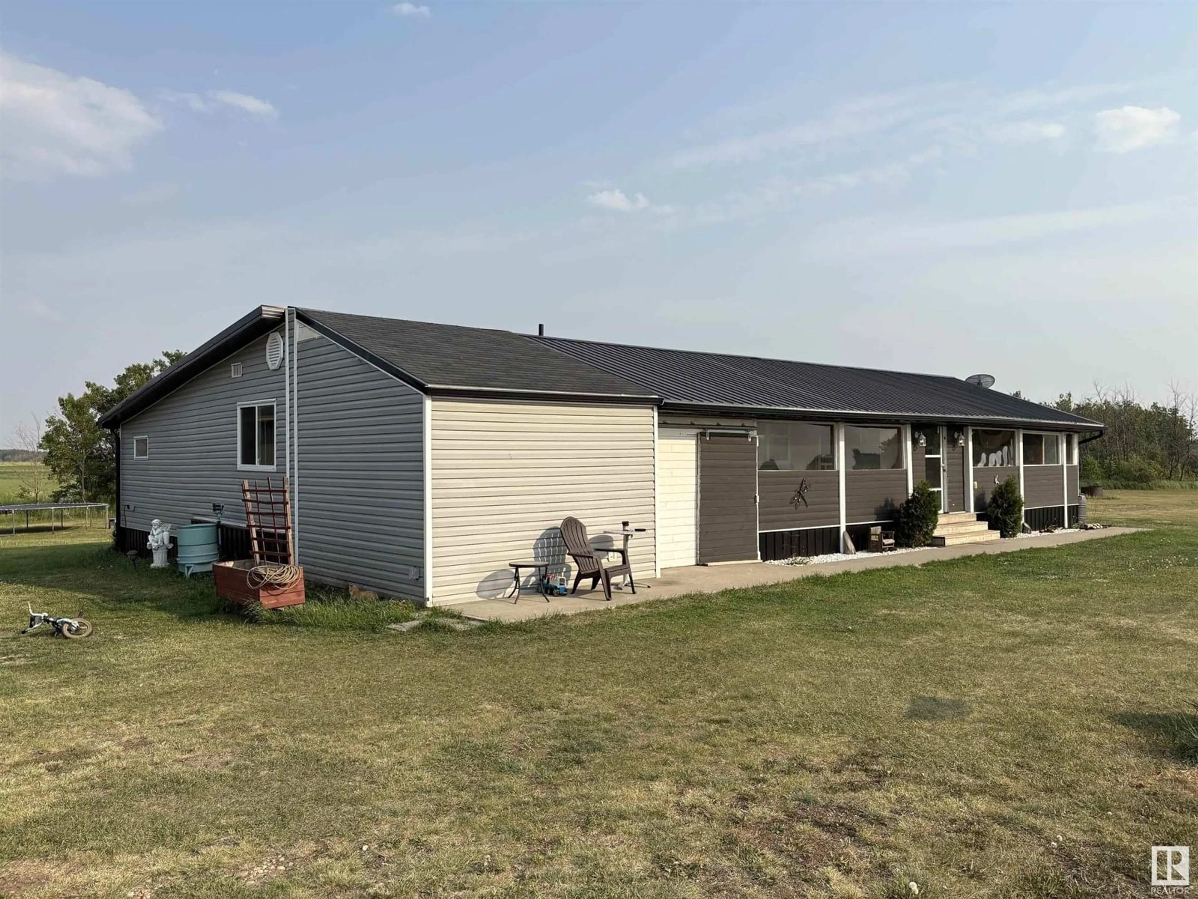 A pic from outside/outdoor area/front of a property/back of a property/a pic from drone, building for 50516 RGE RD 173, Rural Beaver County Alberta T0B4A0