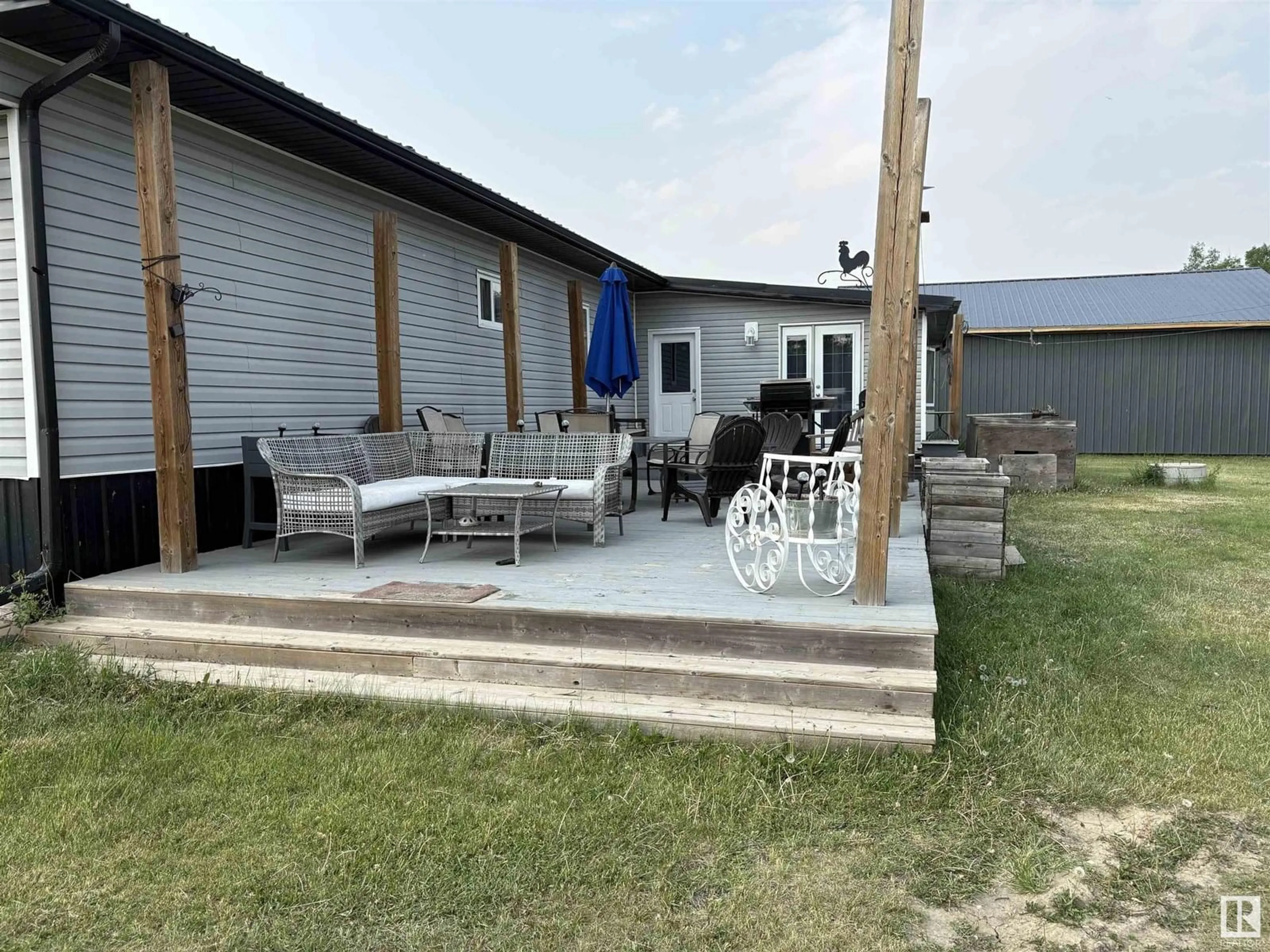 Patio, street for 50516 RGE RD 173, Rural Beaver County Alberta T0B4A0