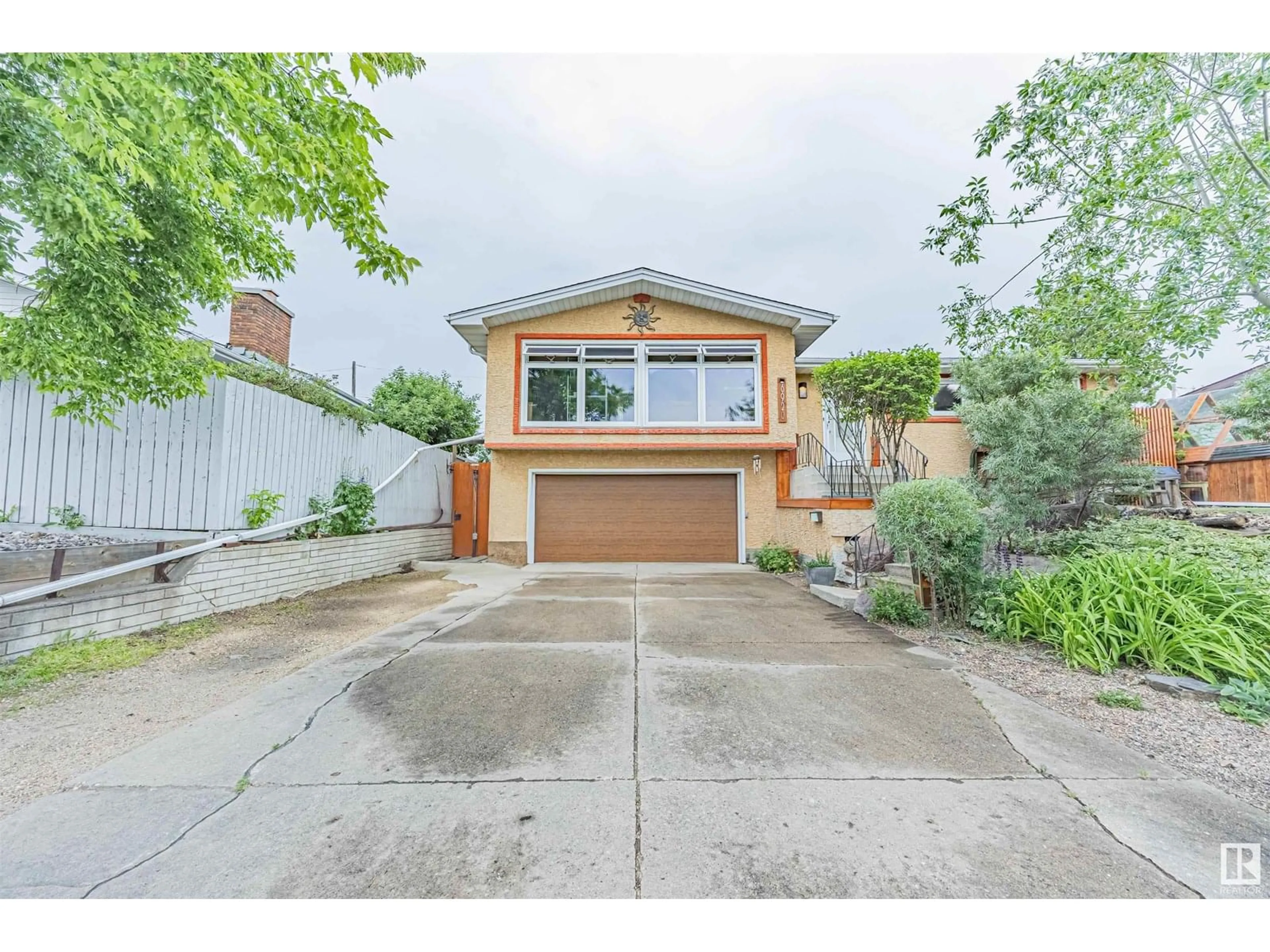 Unknown for 6920 DELWOOD RD, Edmonton Alberta T5C3A5