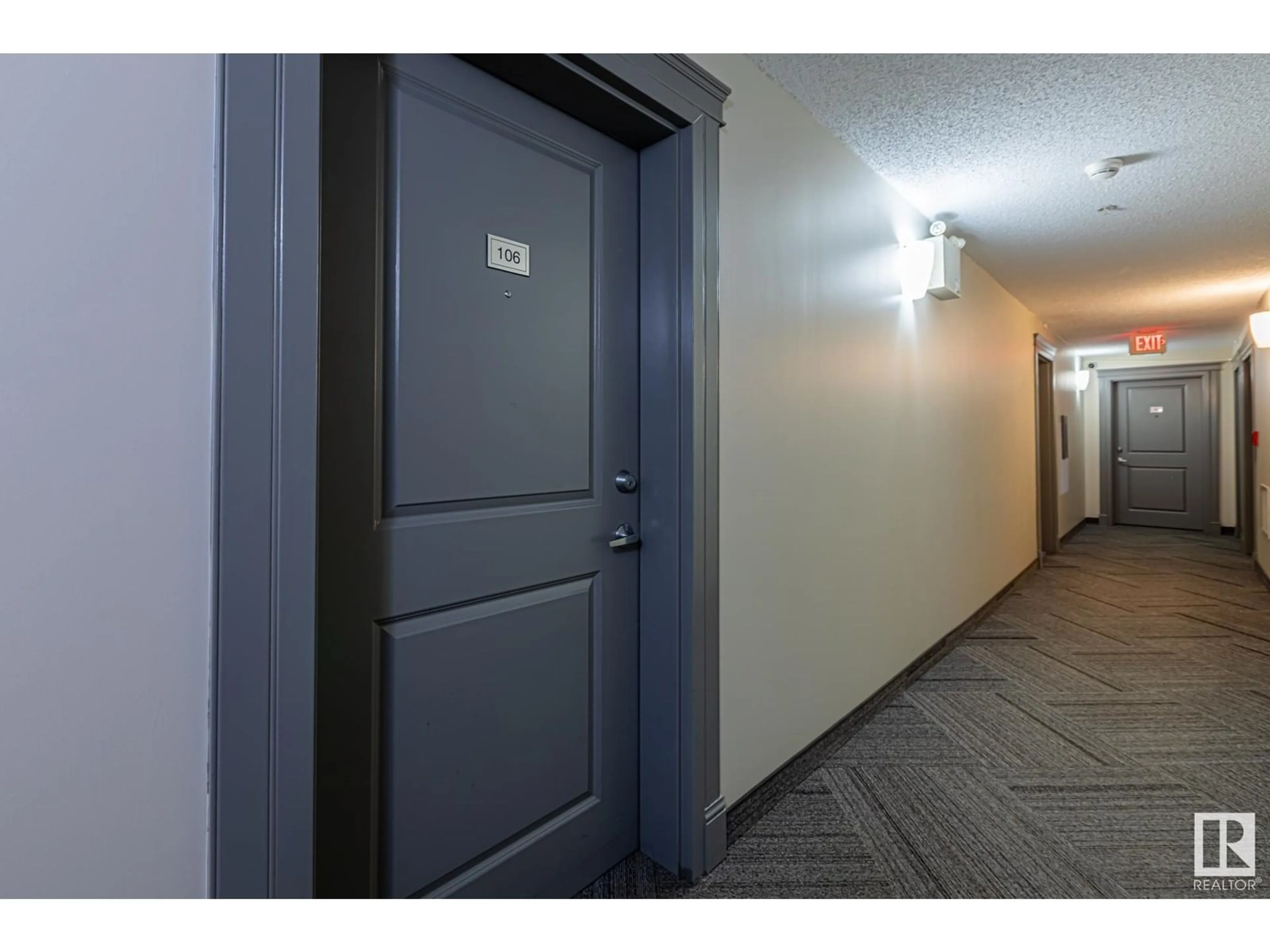 Indoor foyer for #106 - 11449 ELLERSLIE RD, Edmonton Alberta T6W1T1