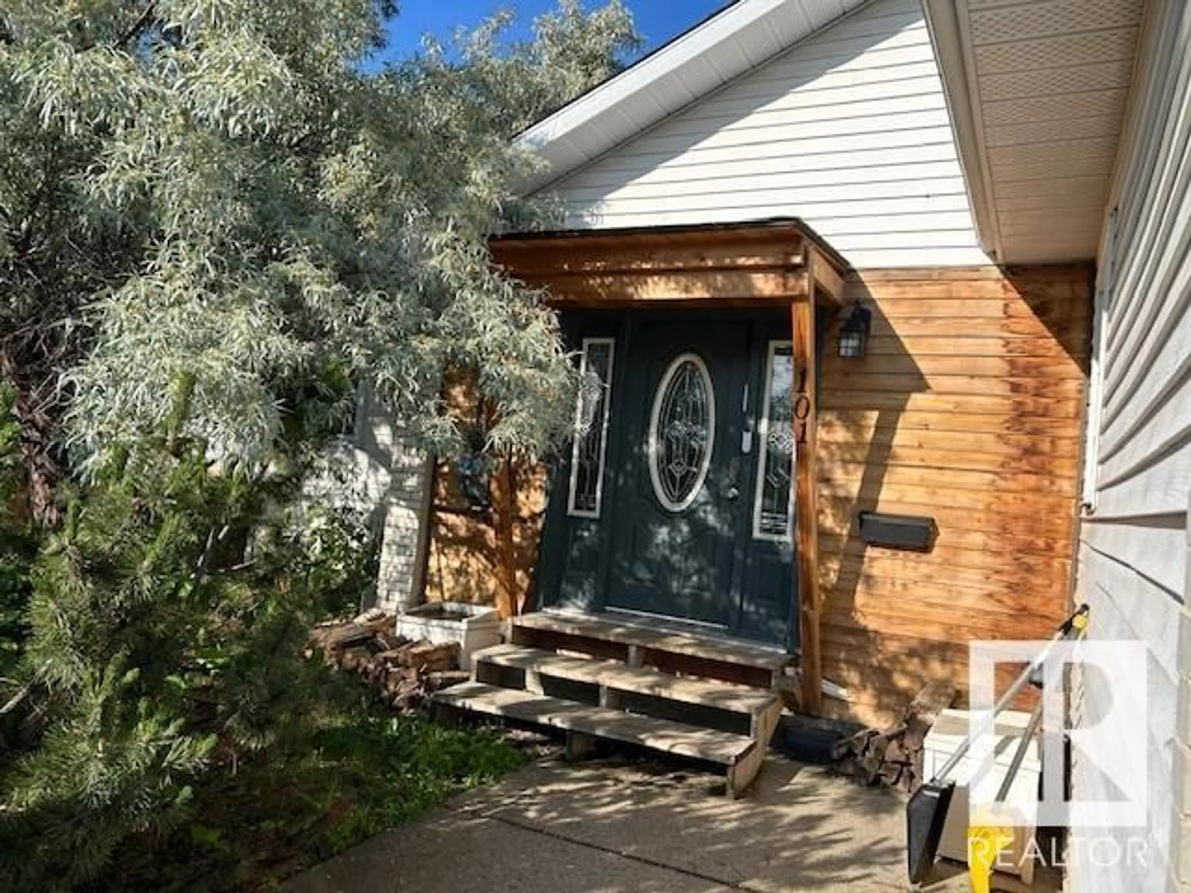 Unknown for 101 WESTRIDGE RD, Edmonton Alberta T5T1B5