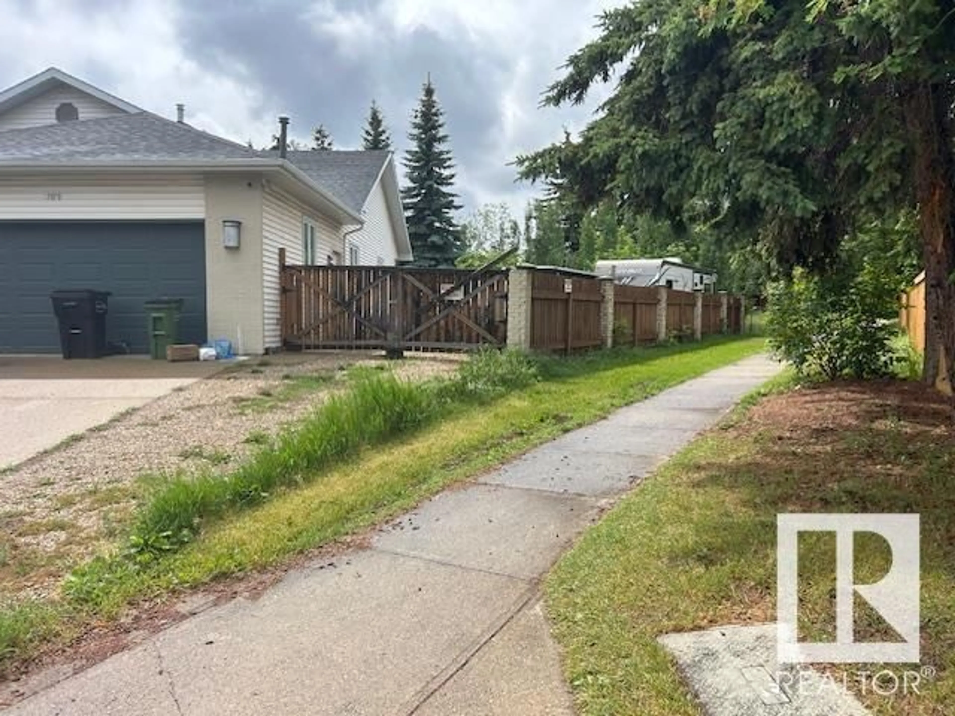 Unknown for 101 WESTRIDGE RD, Edmonton Alberta T5T1B5
