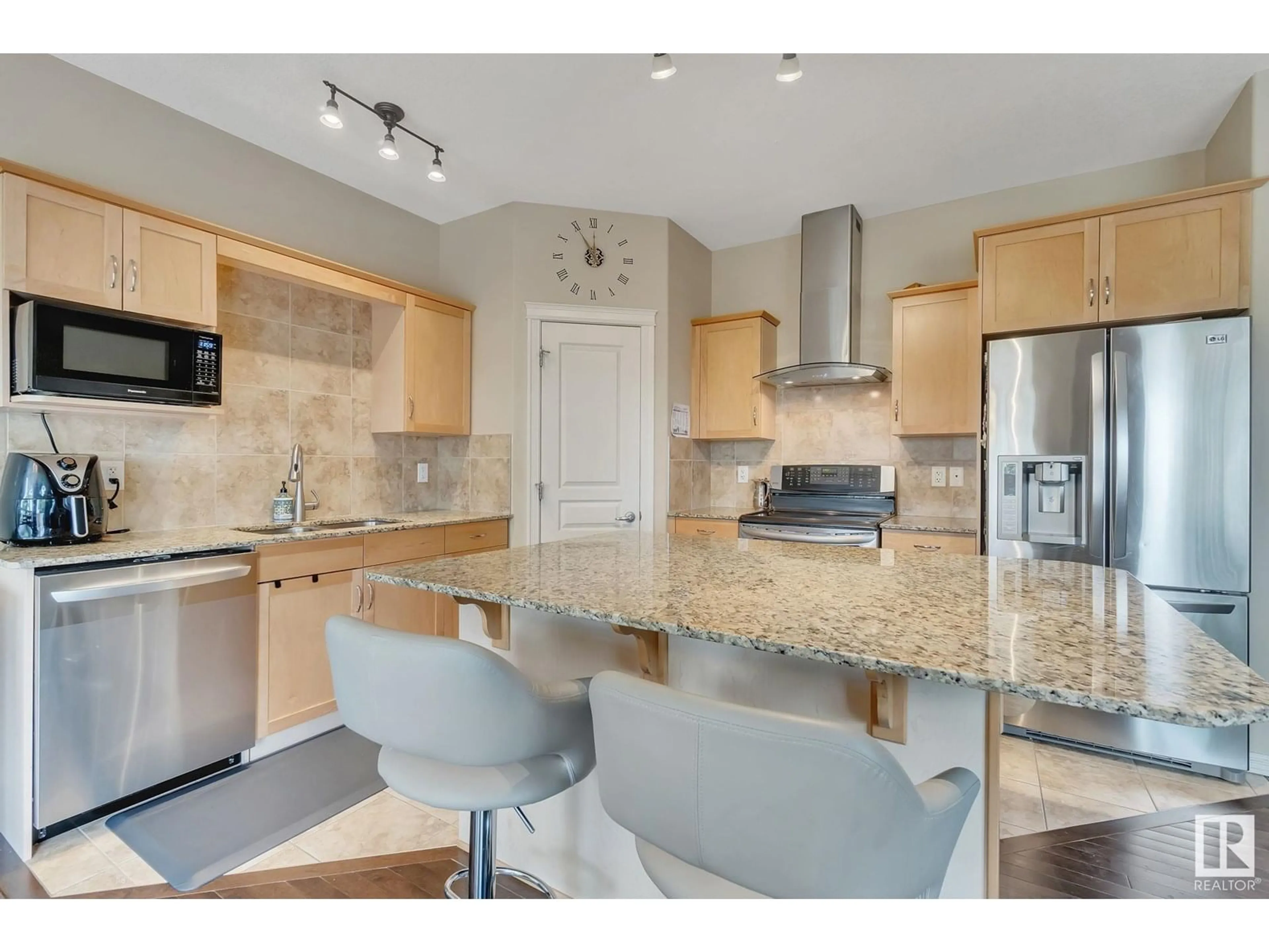 Open concept kitchen, unknown for 6948 19A AV, Edmonton Alberta T6X0L7