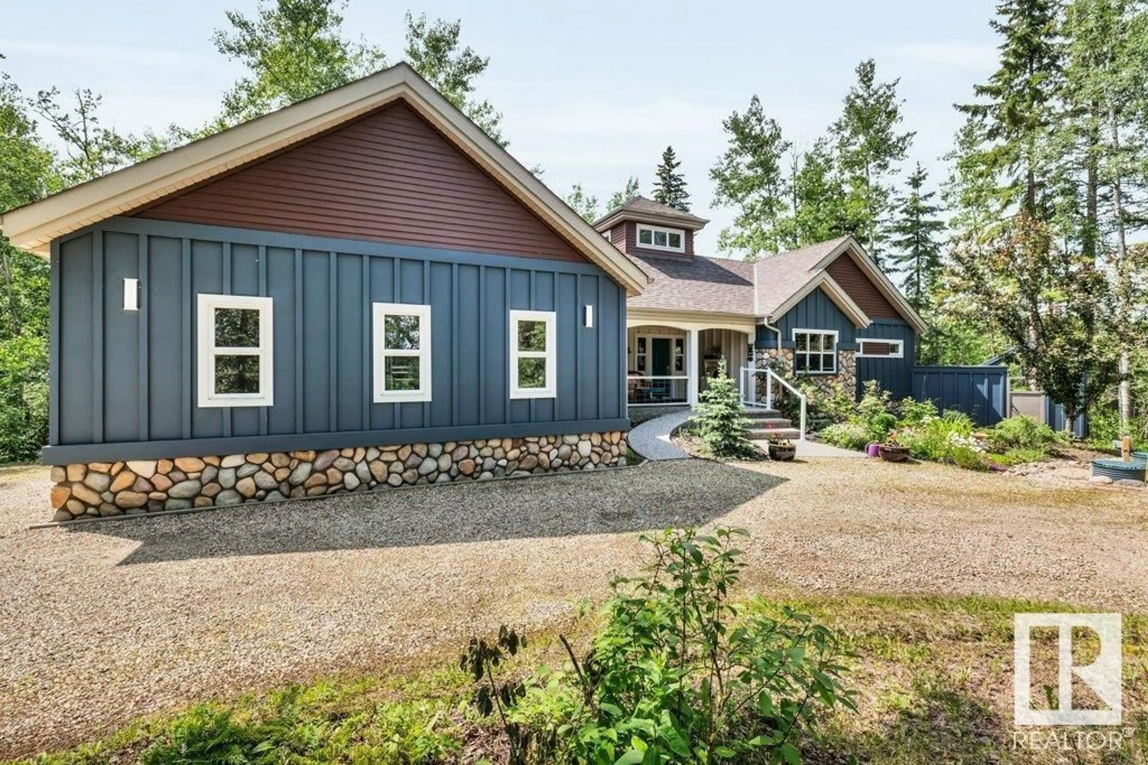 Home with vinyl exterior material, unknown for 134 HERON POINT CLOSE, Rural Wetaskiwin County Alberta T0C2V0