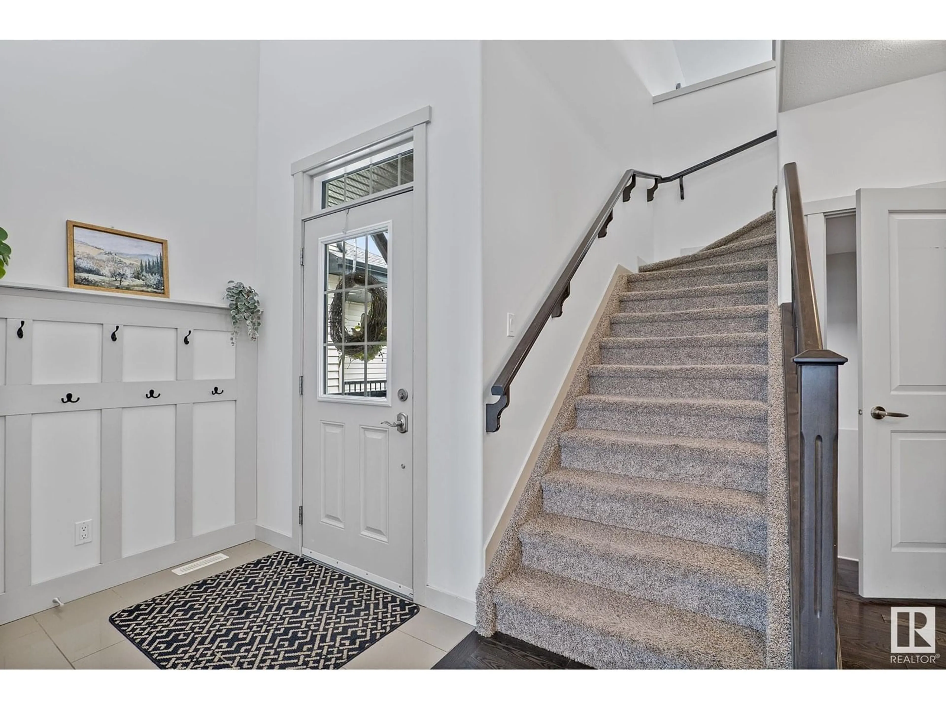 Indoor entryway for SW - 1308 56 ST, Edmonton Alberta T6W1R4