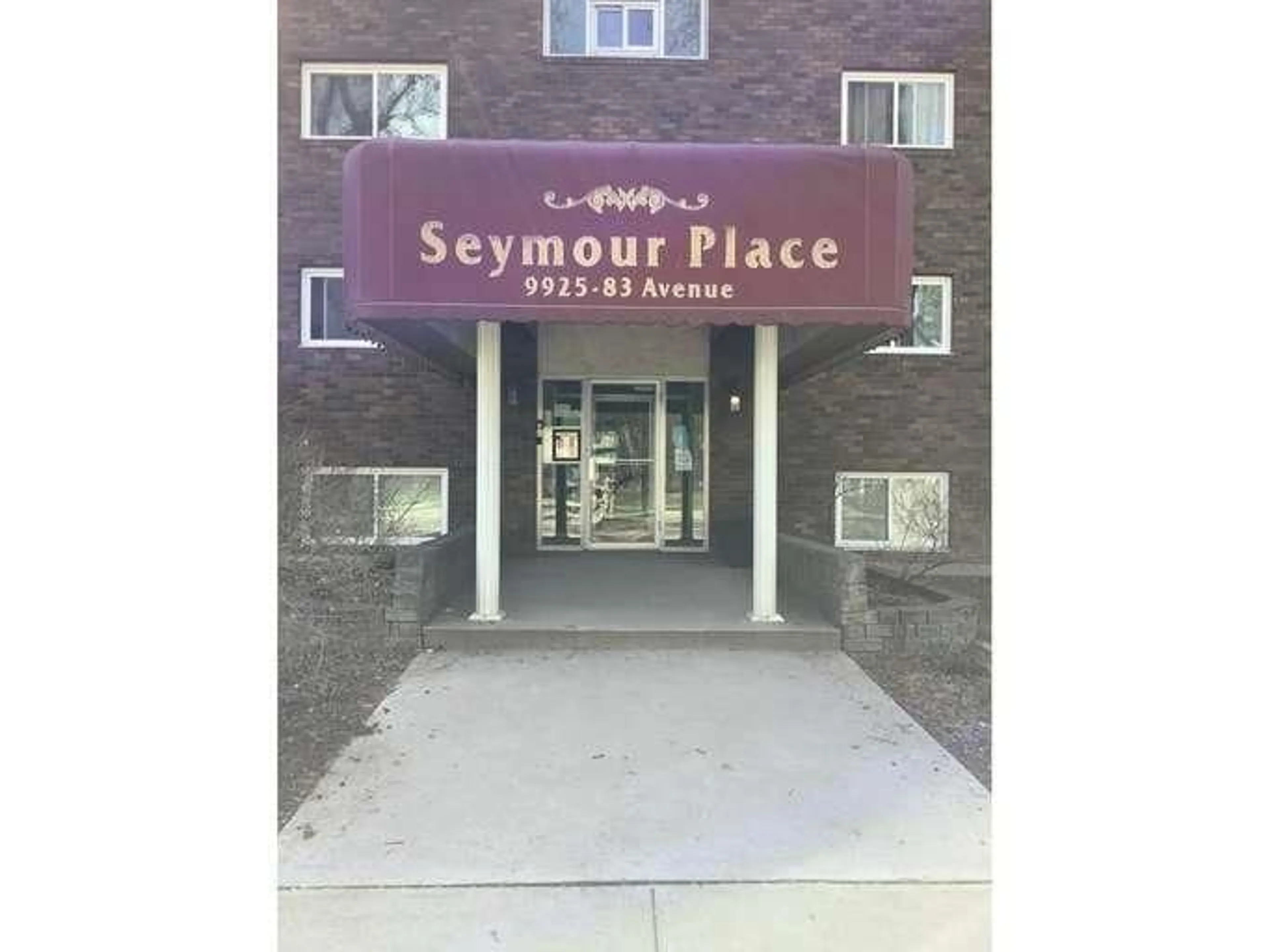 Indoor foyer for #404 - 9925 83 AV, Edmonton Alberta T6E2B9