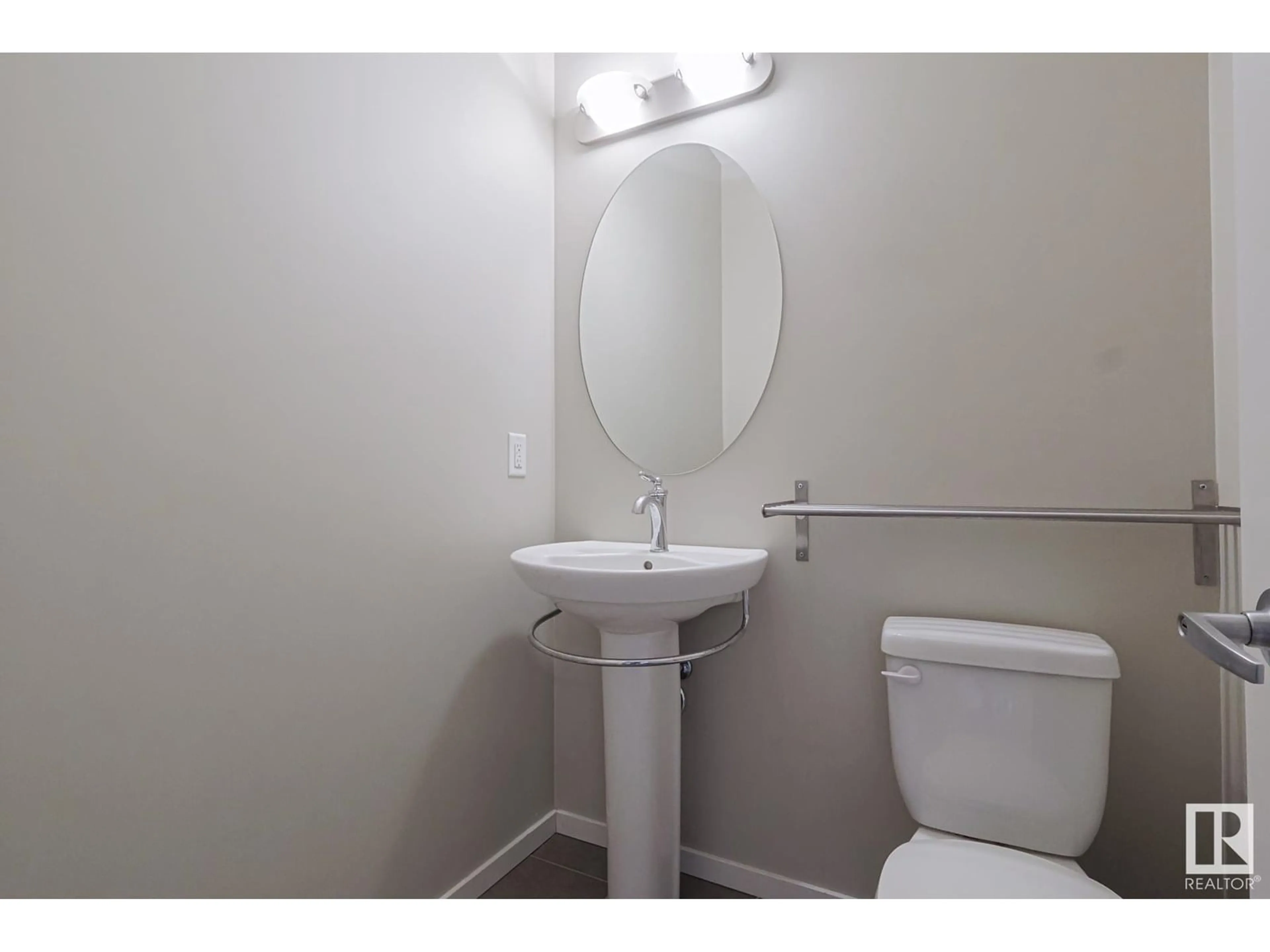 Standard bathroom, unknown for 45 - 603 WATT BV, Edmonton Alberta T6X0P3