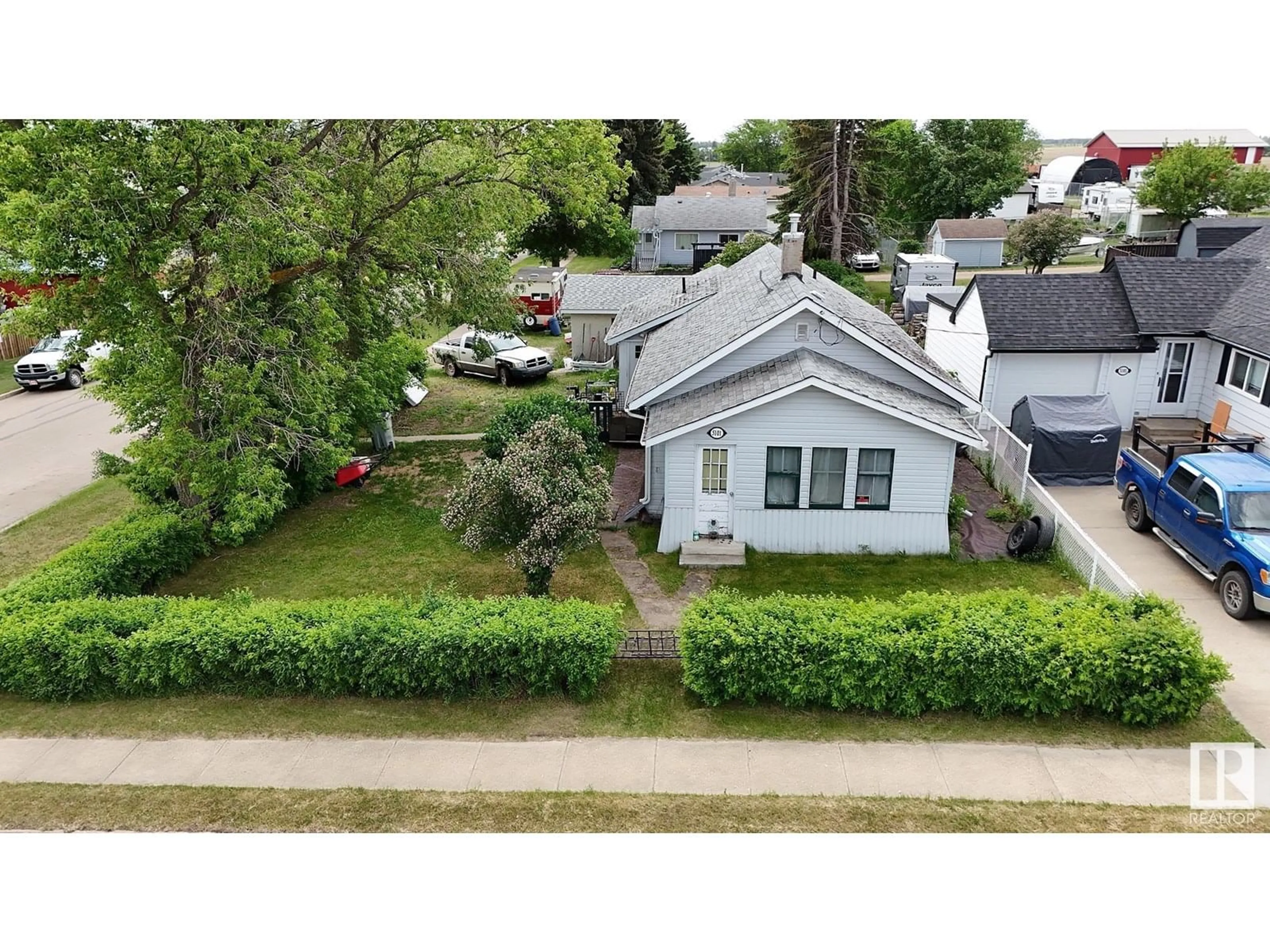 A pic from outside/outdoor area/front of a property/back of a property/a pic from drone, street for 5101 50 AV, Legal Alberta T0G1L0