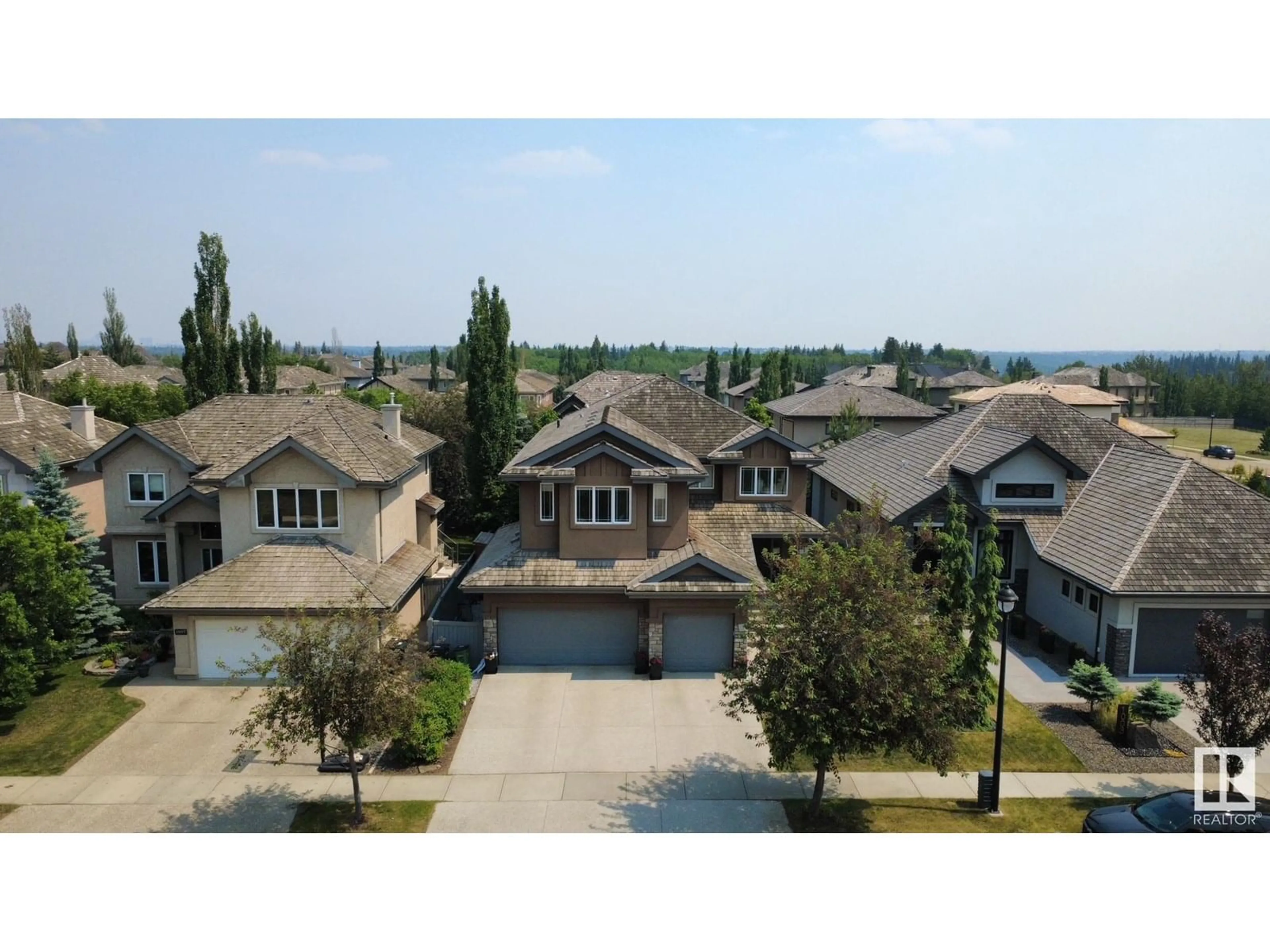 A pic from outside/outdoor area/front of a property/back of a property/a pic from drone, unknown for 1005 DOWNEY WY, Edmonton Alberta T6M2V4