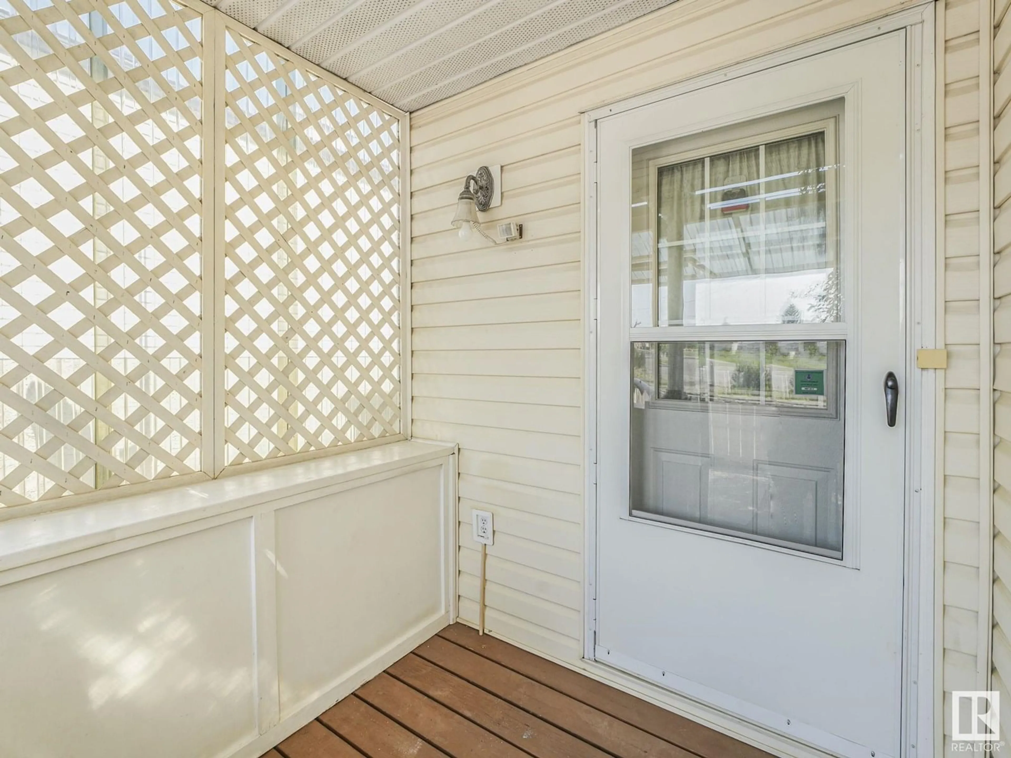 Patio, street for NW - 9404 102A AV, Edmonton Alberta T5H4L7