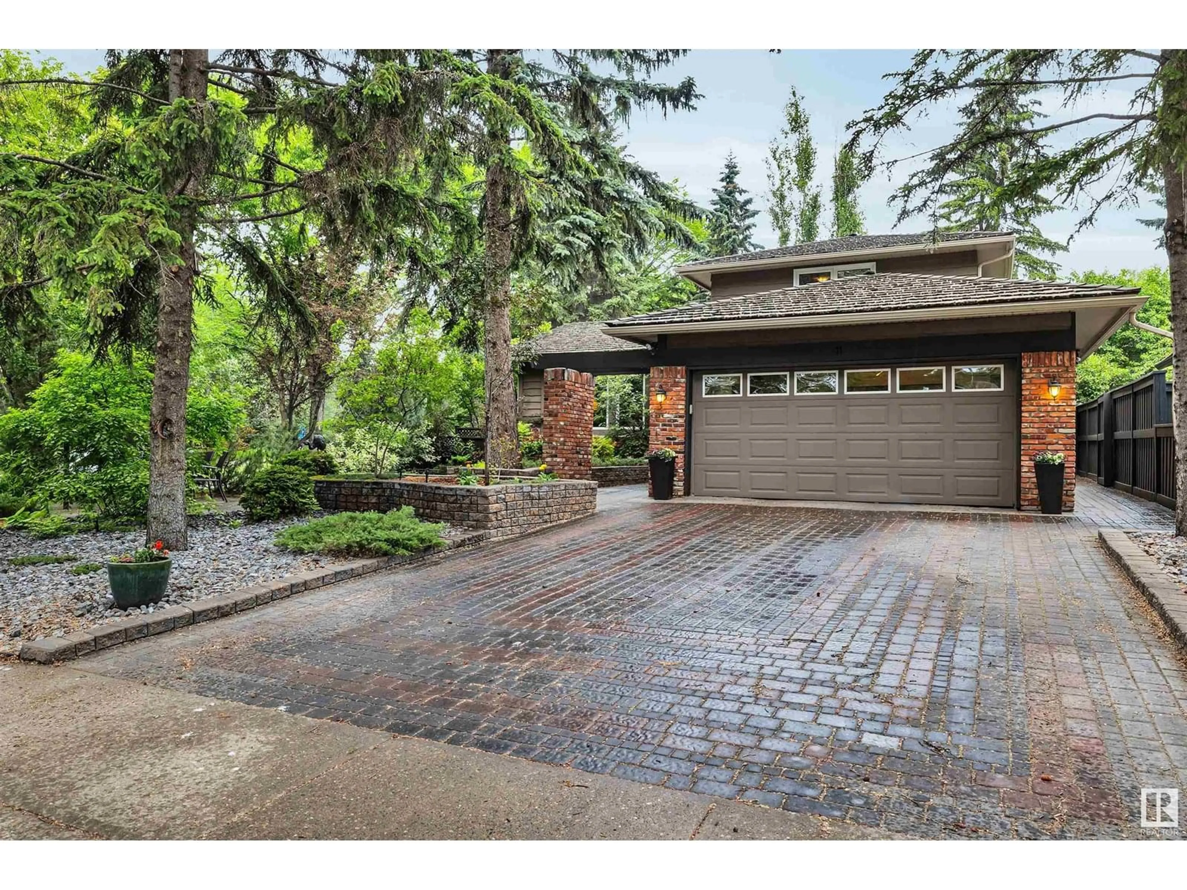 Home with brick exterior material, street for 11 BERRYMORE DR, St. Albert Alberta T8N2Y5