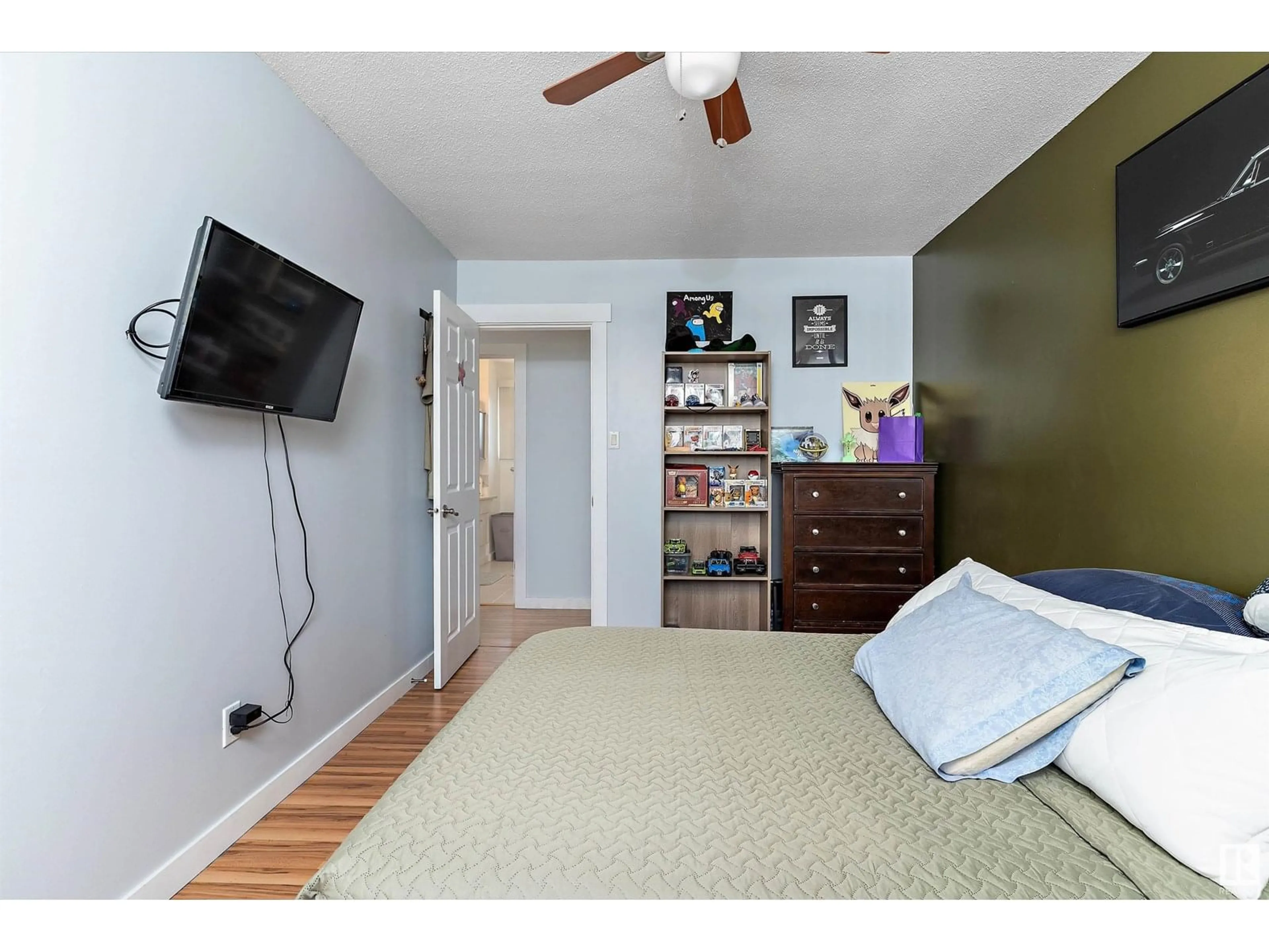 A pic of a room for NW - 17315 78 AV, Edmonton Alberta T5T0A8