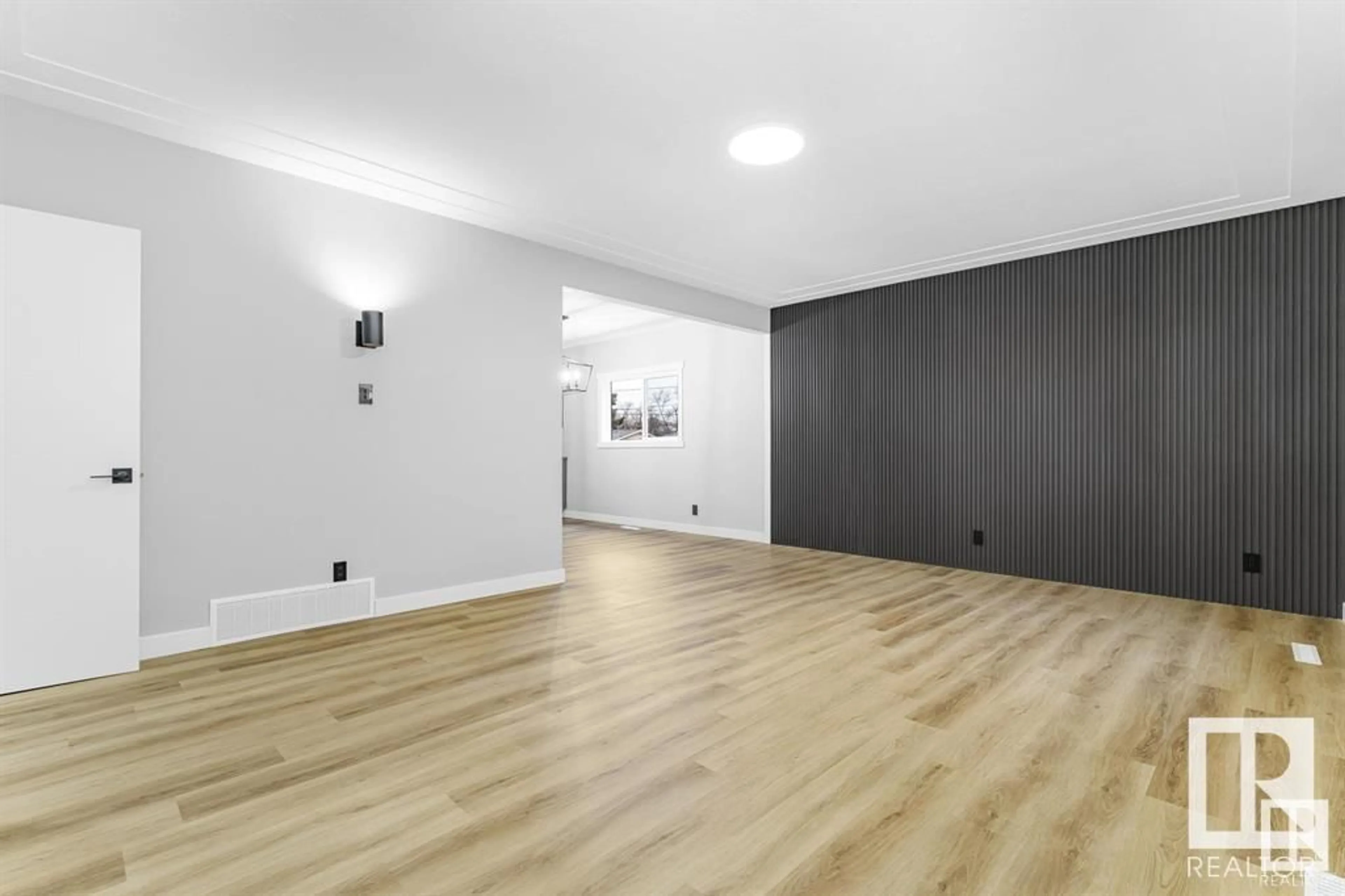 A pic of a room for NW - 12319 96 ST, Edmonton Alberta T5G1W4