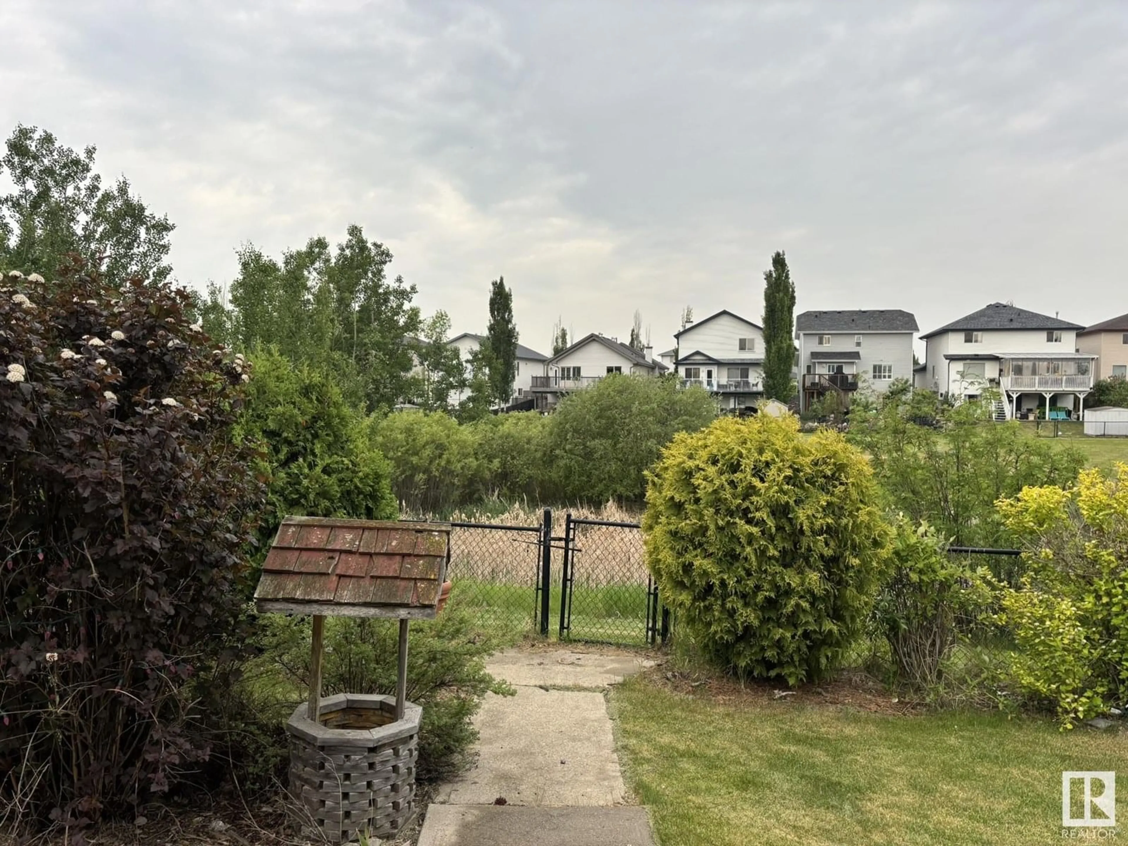A pic from outside/outdoor area/front of a property/back of a property/a pic from drone, mountain view for NW - 2810 32A ST, Edmonton Alberta T6T1T3