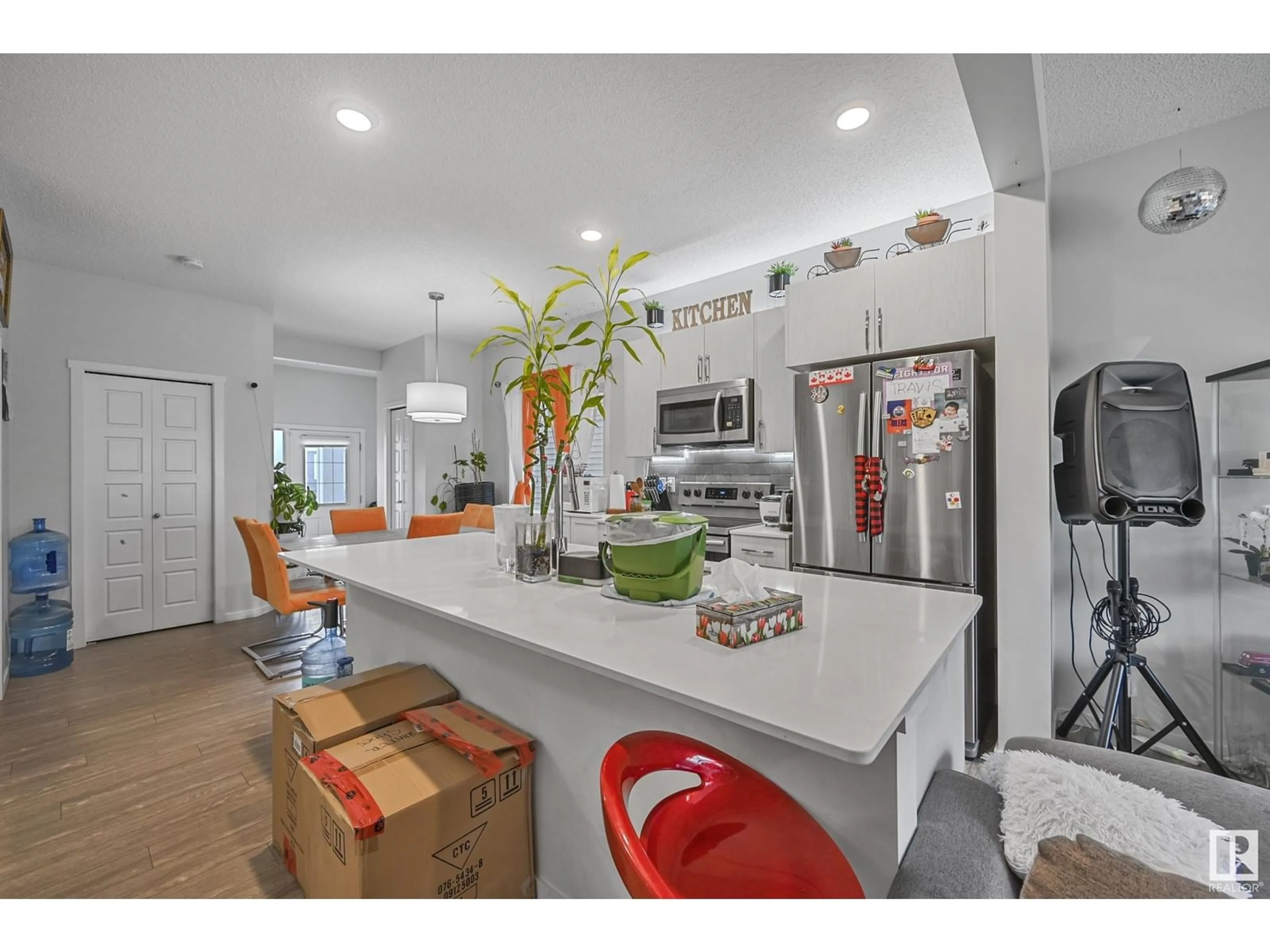 Open concept kitchen, ceramic/tile floor for 6004 - 53 ROSENTHAL WY, Edmonton Alberta T5T7L1