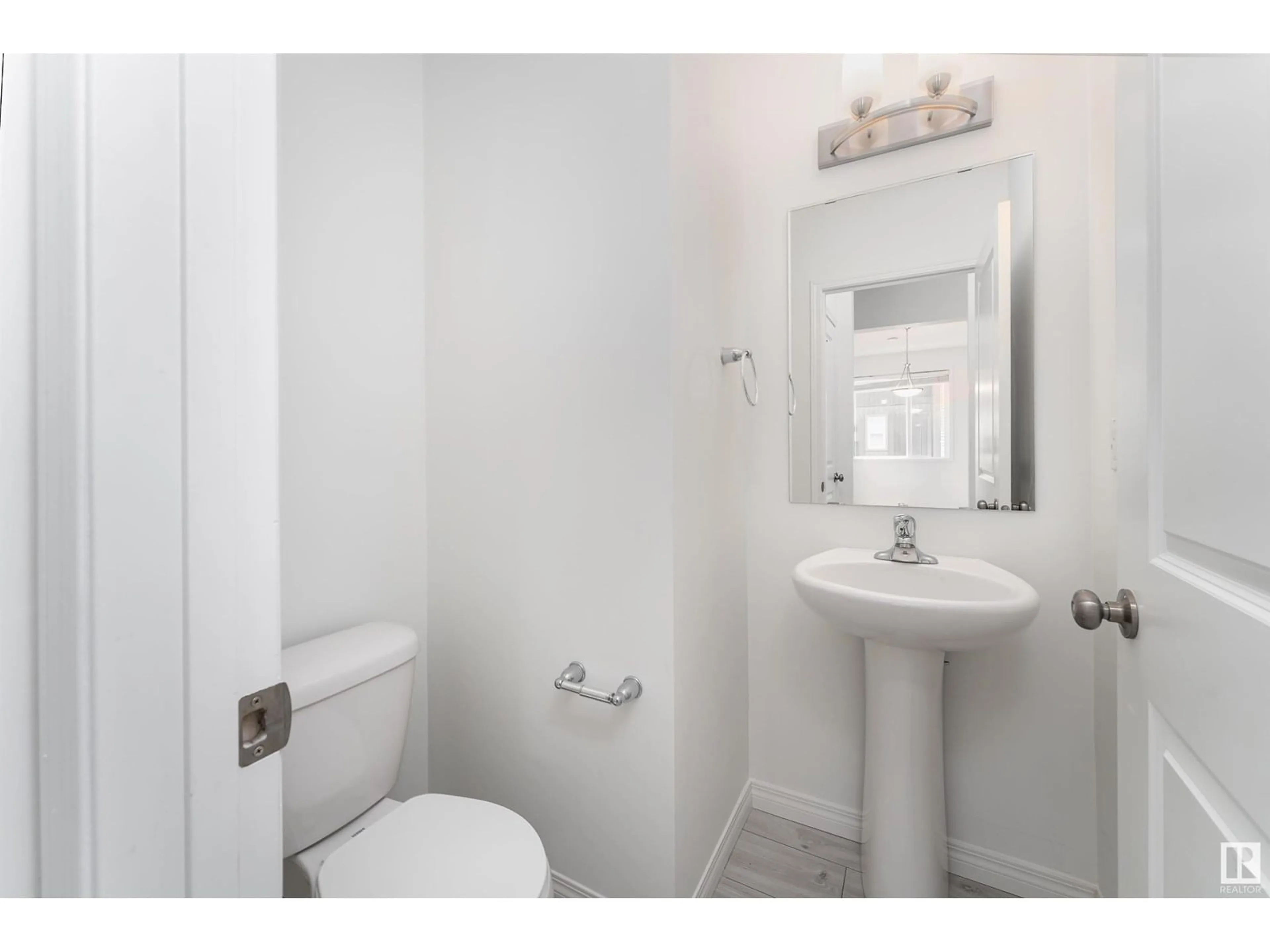 Standard bathroom, unknown for 18 16903 68 ST NW, Edmonton Alberta T5Z0R1